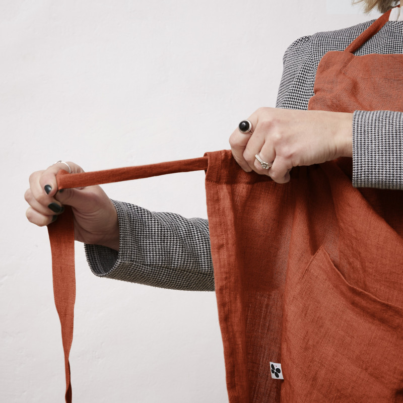 Chef apron in cotton gauze L'EFFET PAPILLON Brown