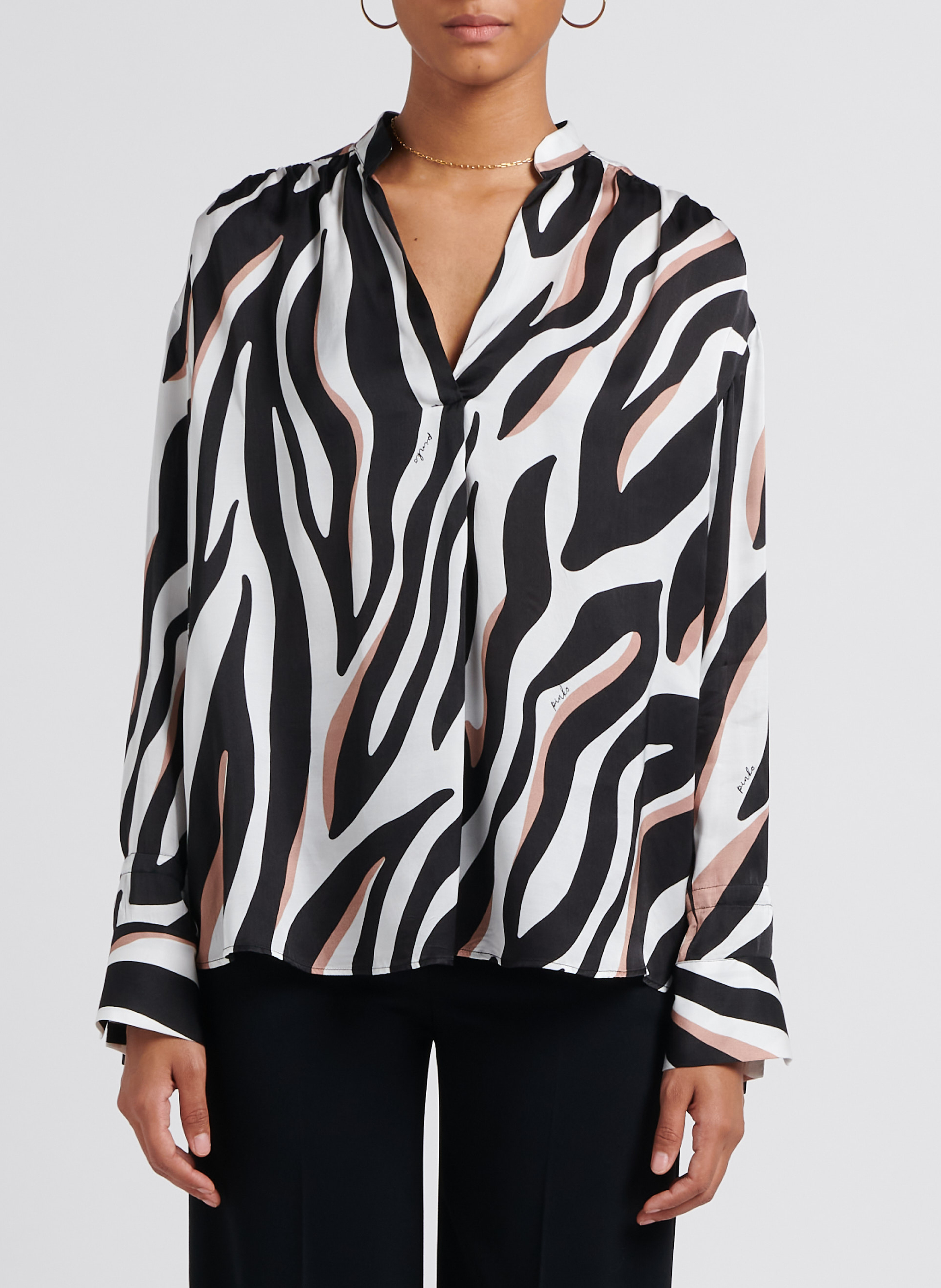 Rechte, satijnachtige top met V-hals PINKO