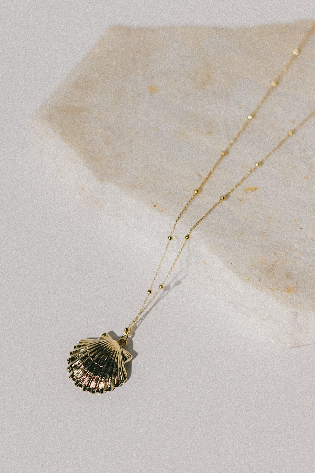 Long gold-plated shell necklace MONSIEUR SIMONE Silver