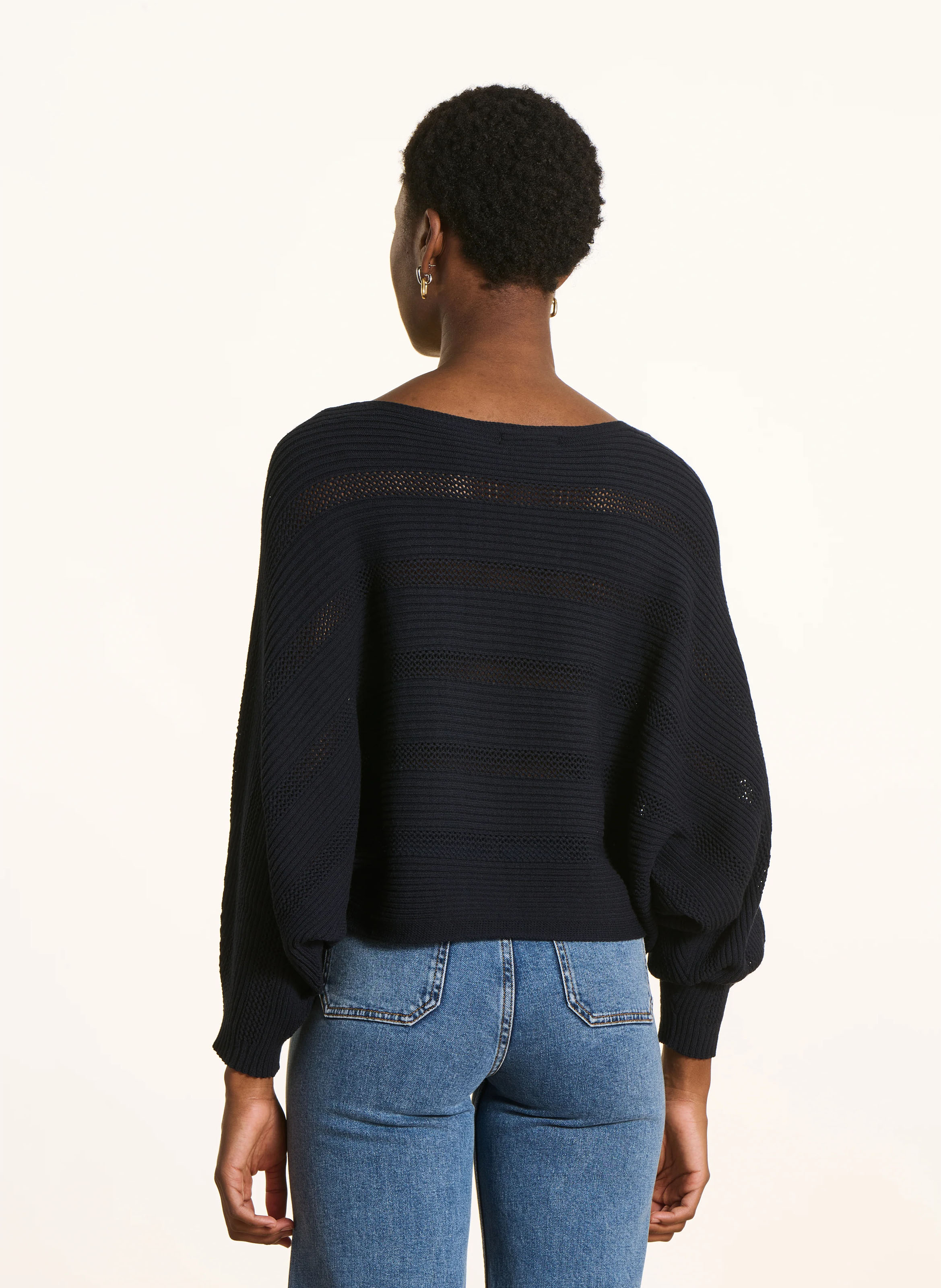 Pull court esprit cape en maille unie LA FEE MARABOUTEE Bleu