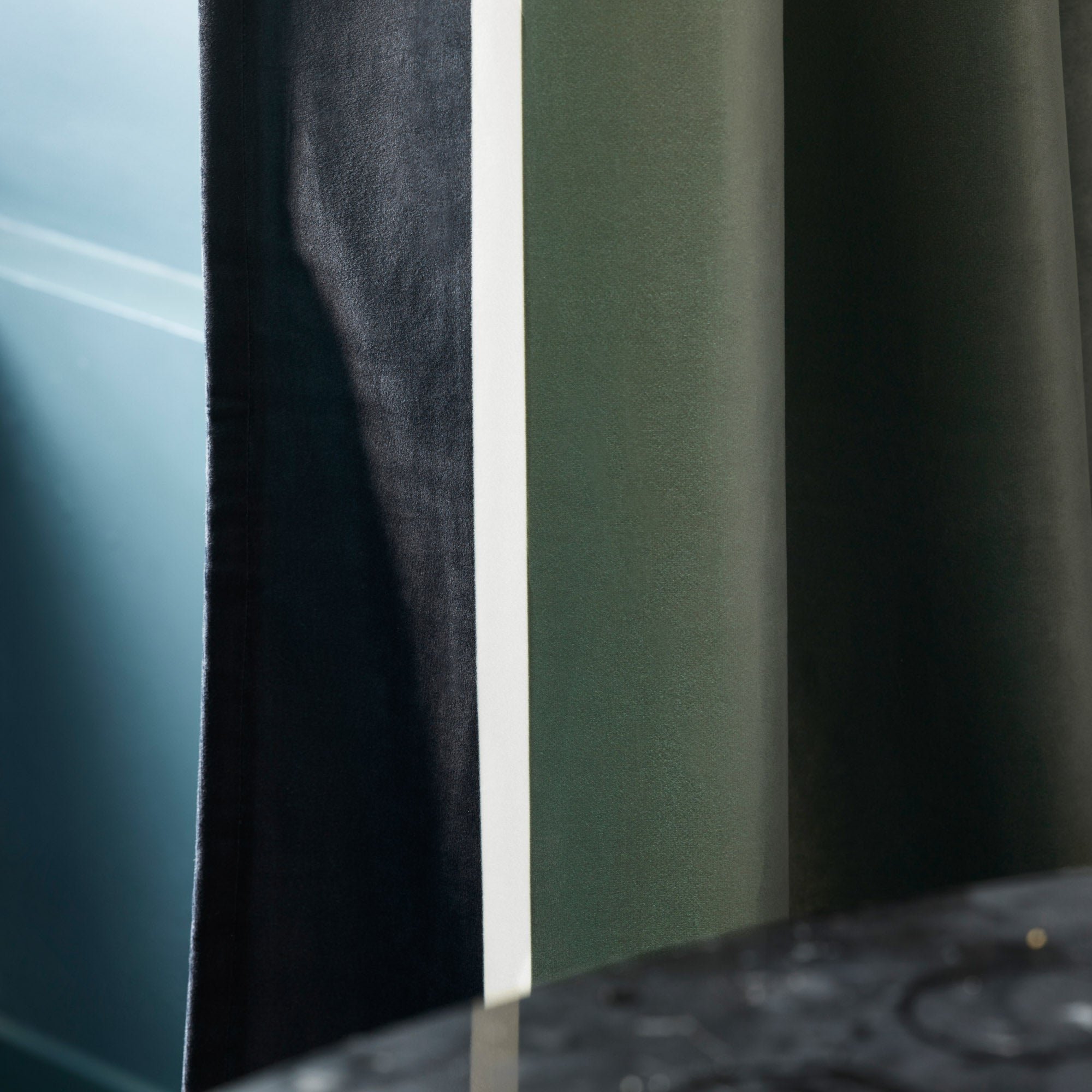 Curtain with black eyelets MADURA Green