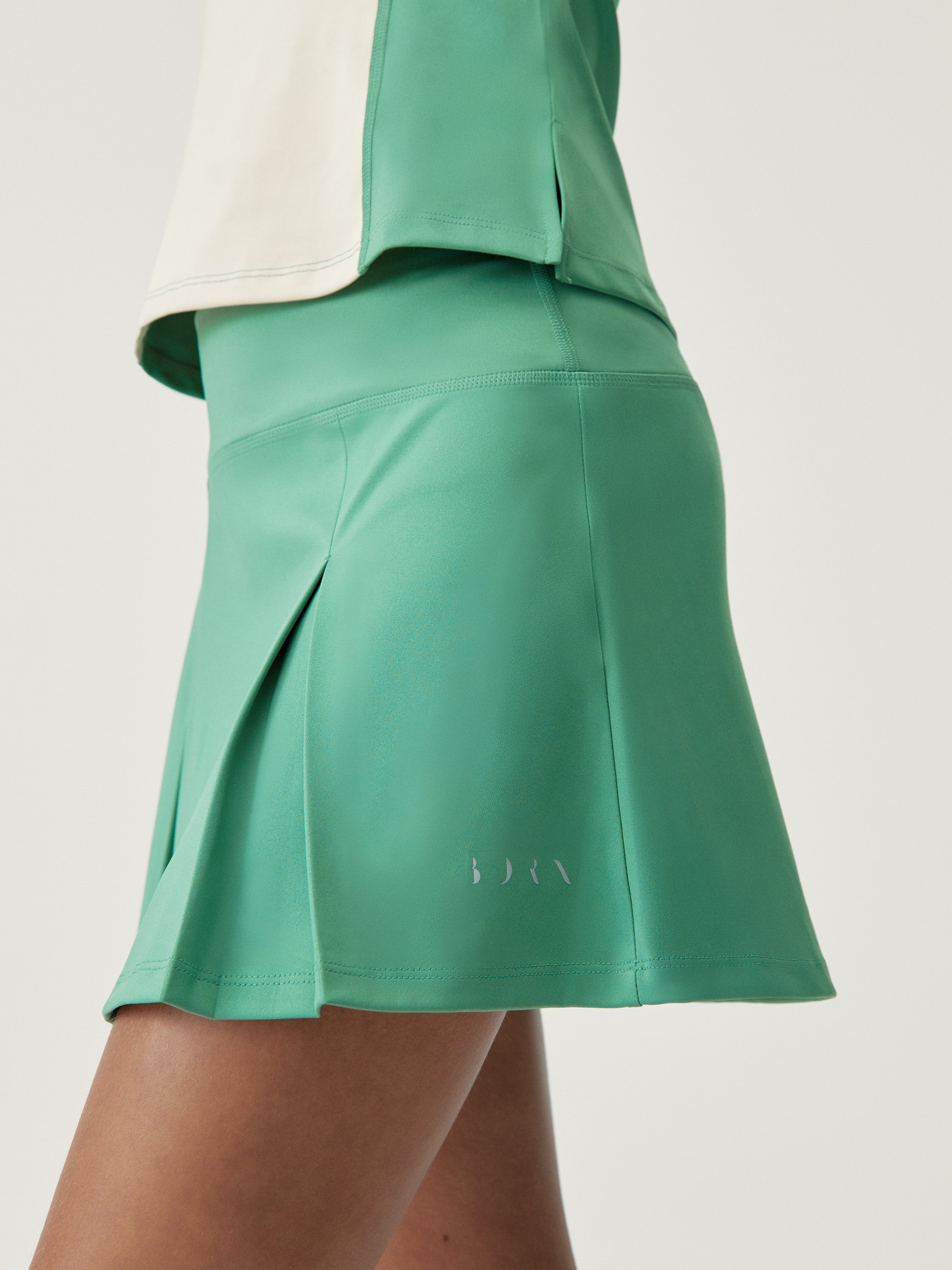 Performance sports skirt wash BORN LIVING YOGA Green