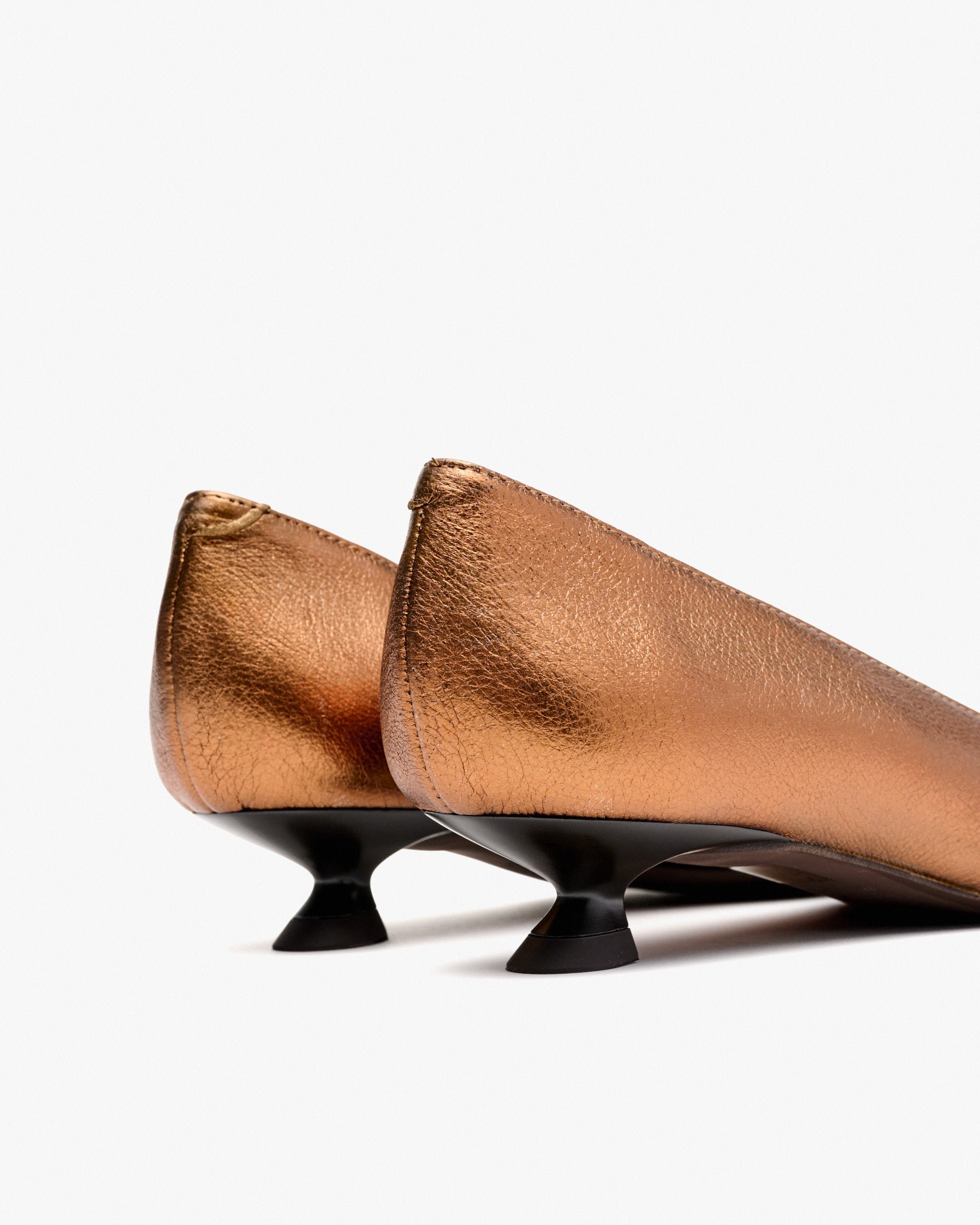 Bronze metallic leather pumps PEDRO MIRALLES Golden