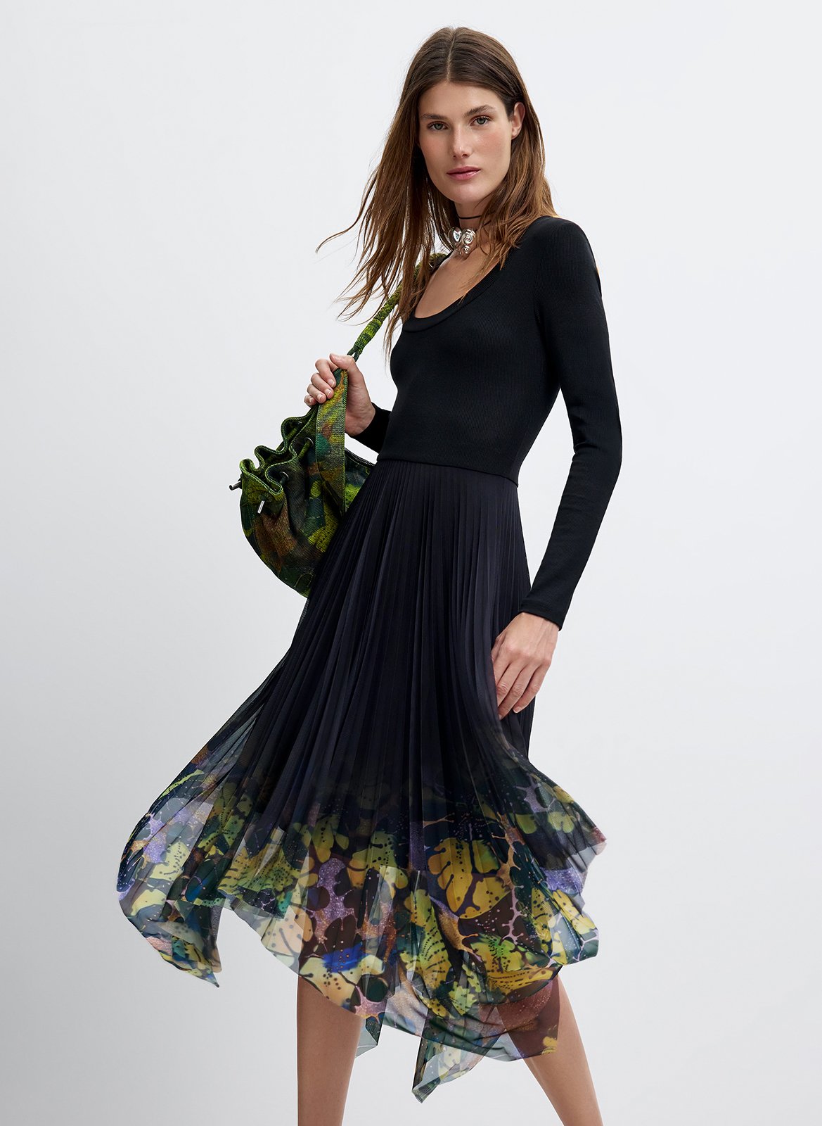 Short asymmetrical dress with round neck DESIGUAL Black