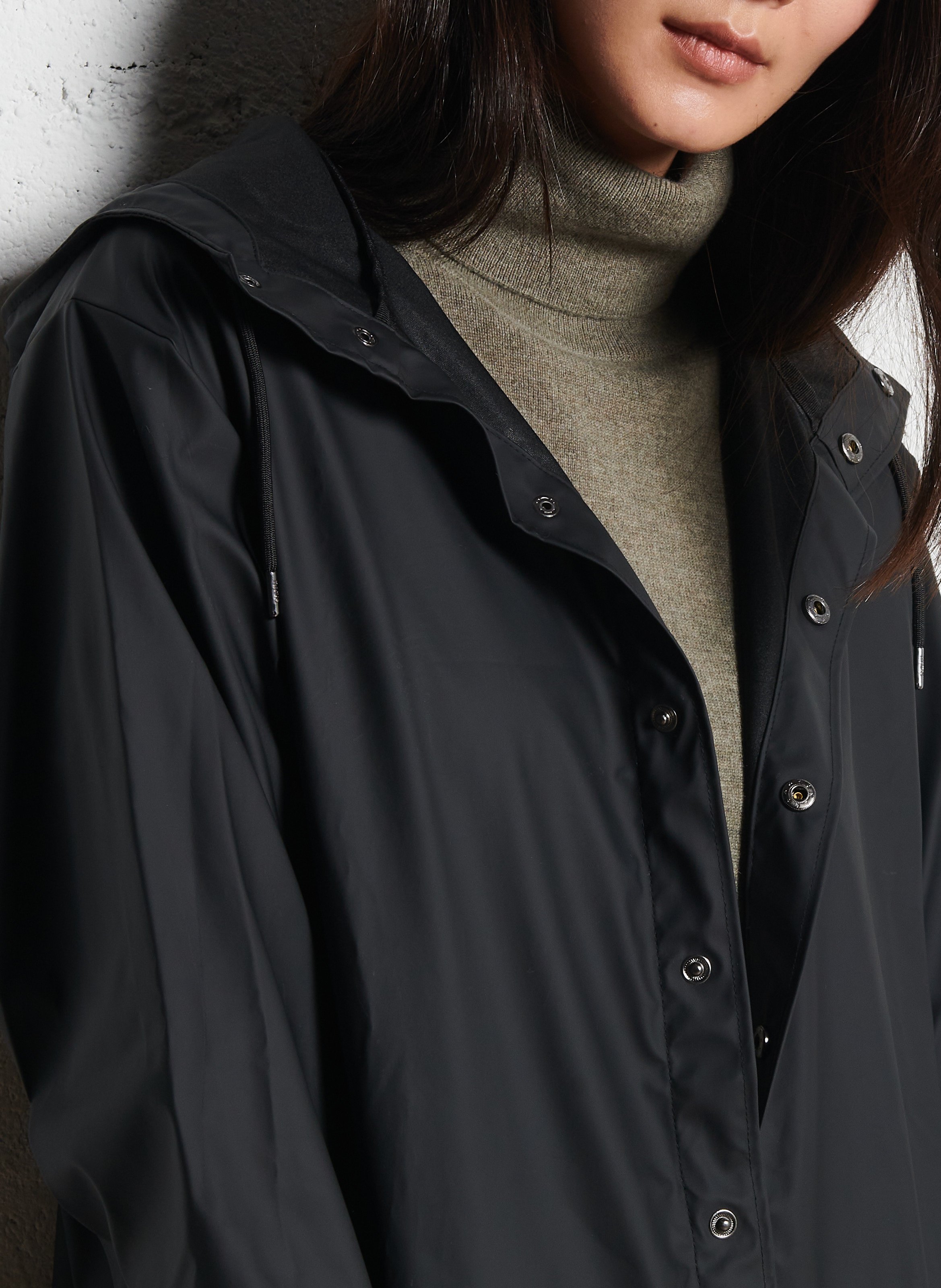 Hooded waterproof windcheater RAINS Black