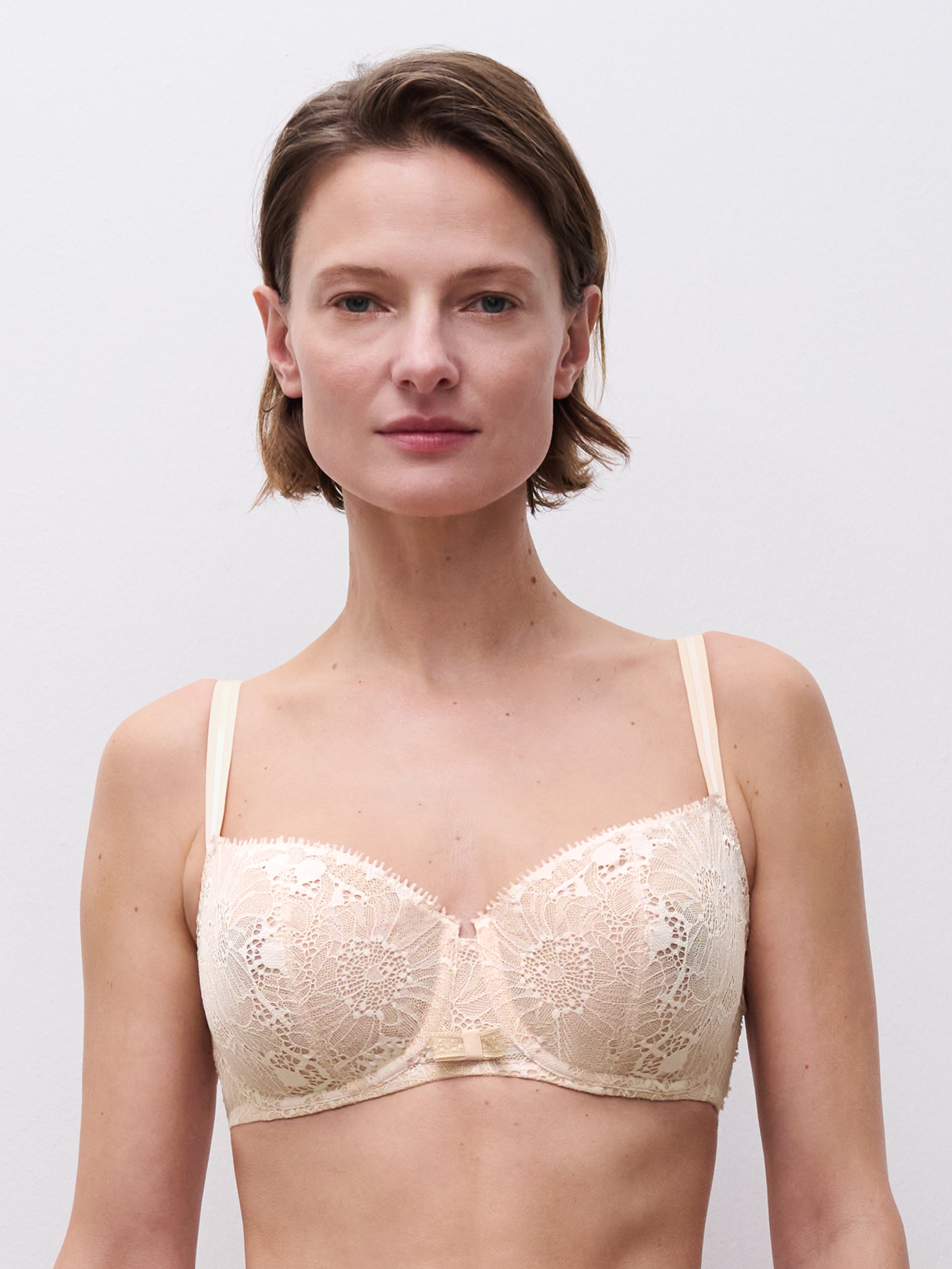 A Fleur De Toi demi-cup bra CHANTELLE Beige