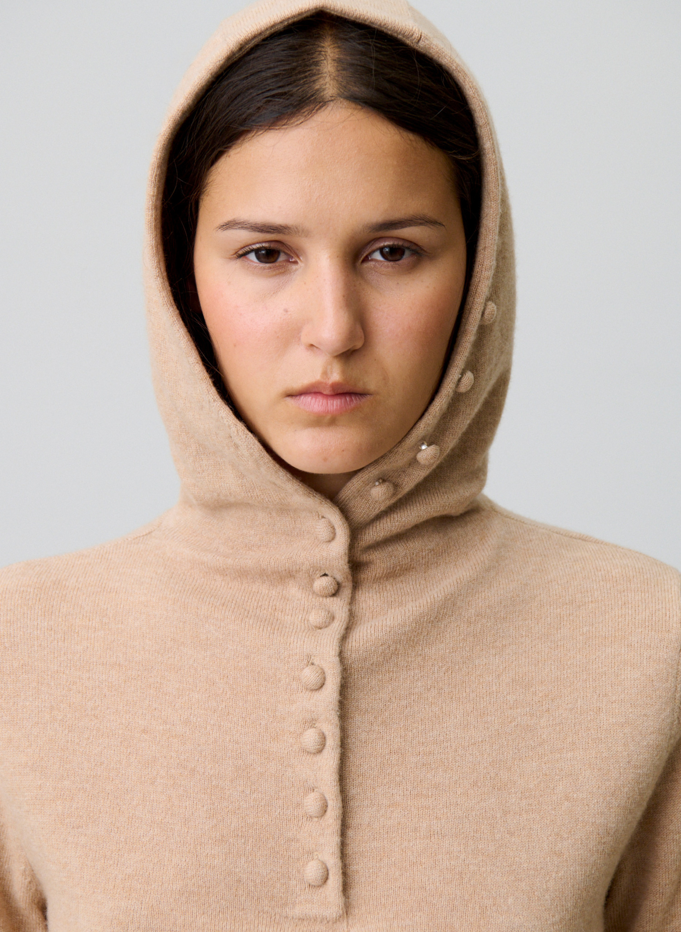 Pull à capuche en laine mélangée CLAUDIE PIERLOT Beige