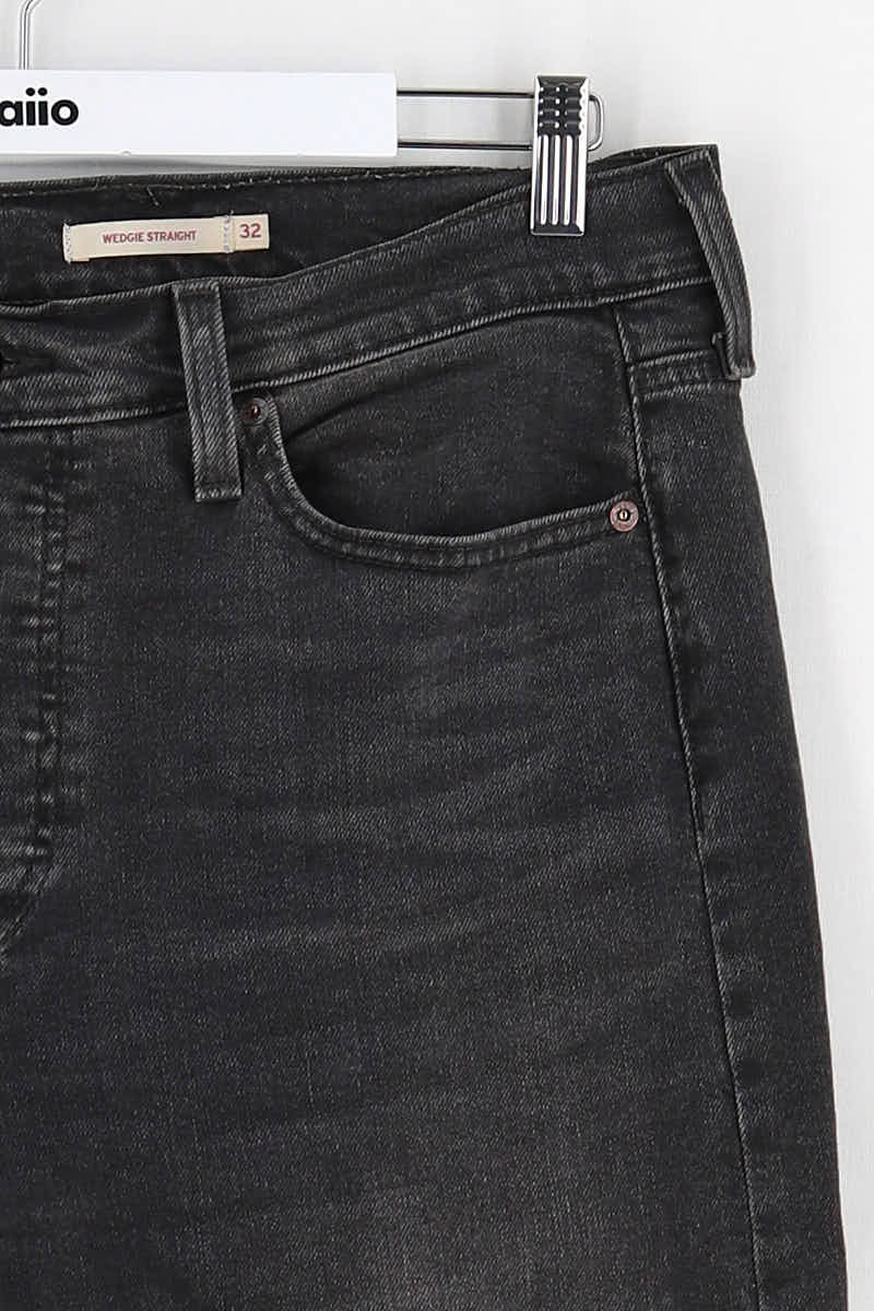 - Straight-leg jeans
- 5 pockets
- Straight cut
- Faded effect LEVI'S - Seconde main Black