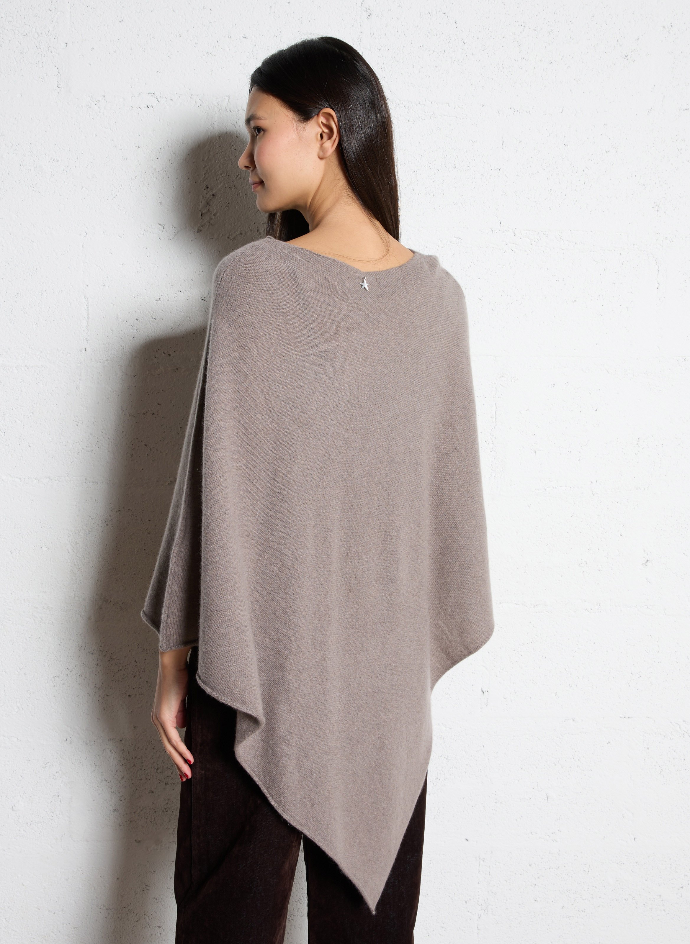 Poncho col bateau en cachemire SUD EXPRESS Marron