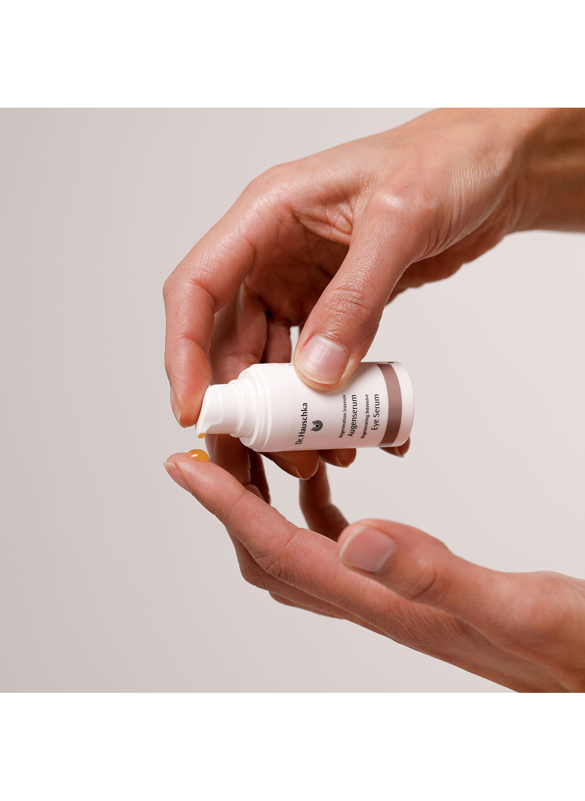 Sérum Contour des Yeux - Régénérant Intensif DR. HAUSCHKA No color