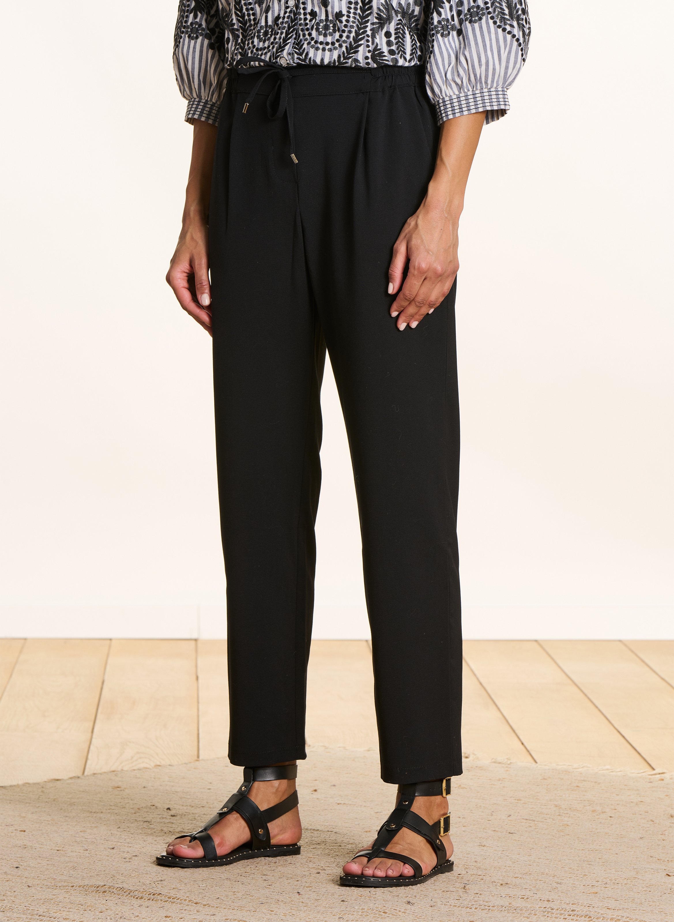 High-waisted carrot trousers LA FEE MARABOUTEE Black
