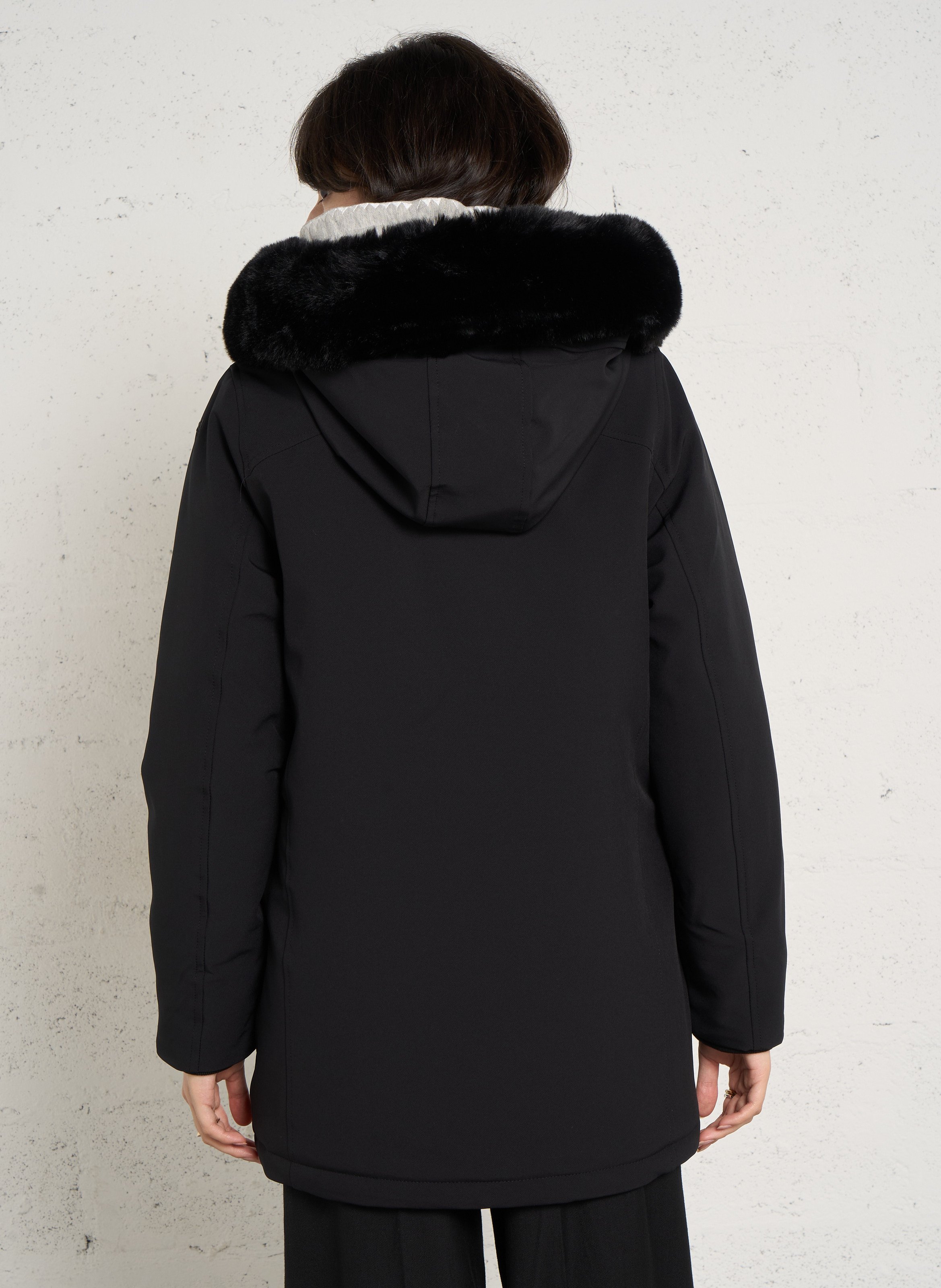 Gerade geschnittener Parka mit Kapuzenkragen SCHOTT Schwarz