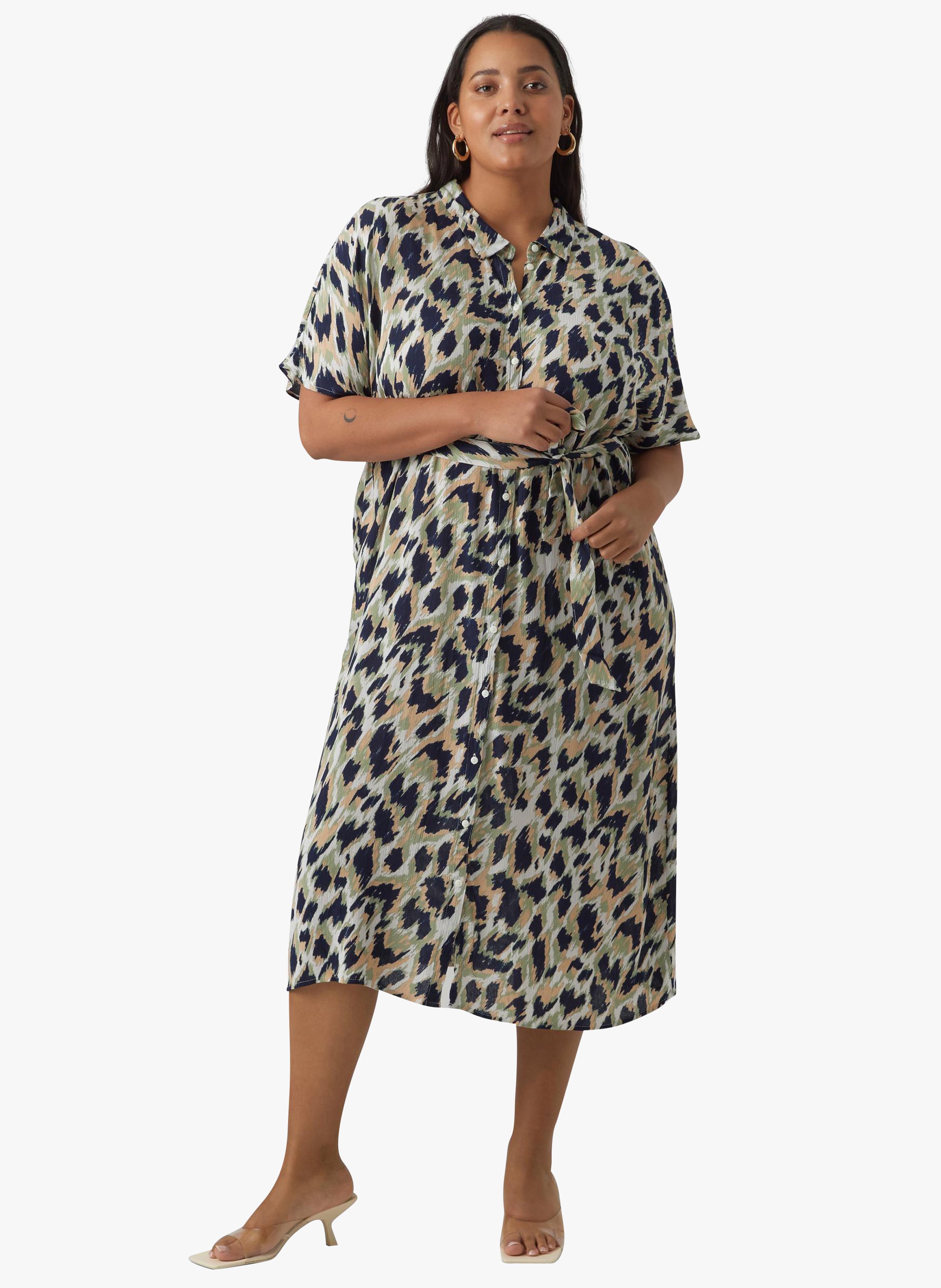 Robe chemise droite à imprimé VERO MODA CURVE Bleu