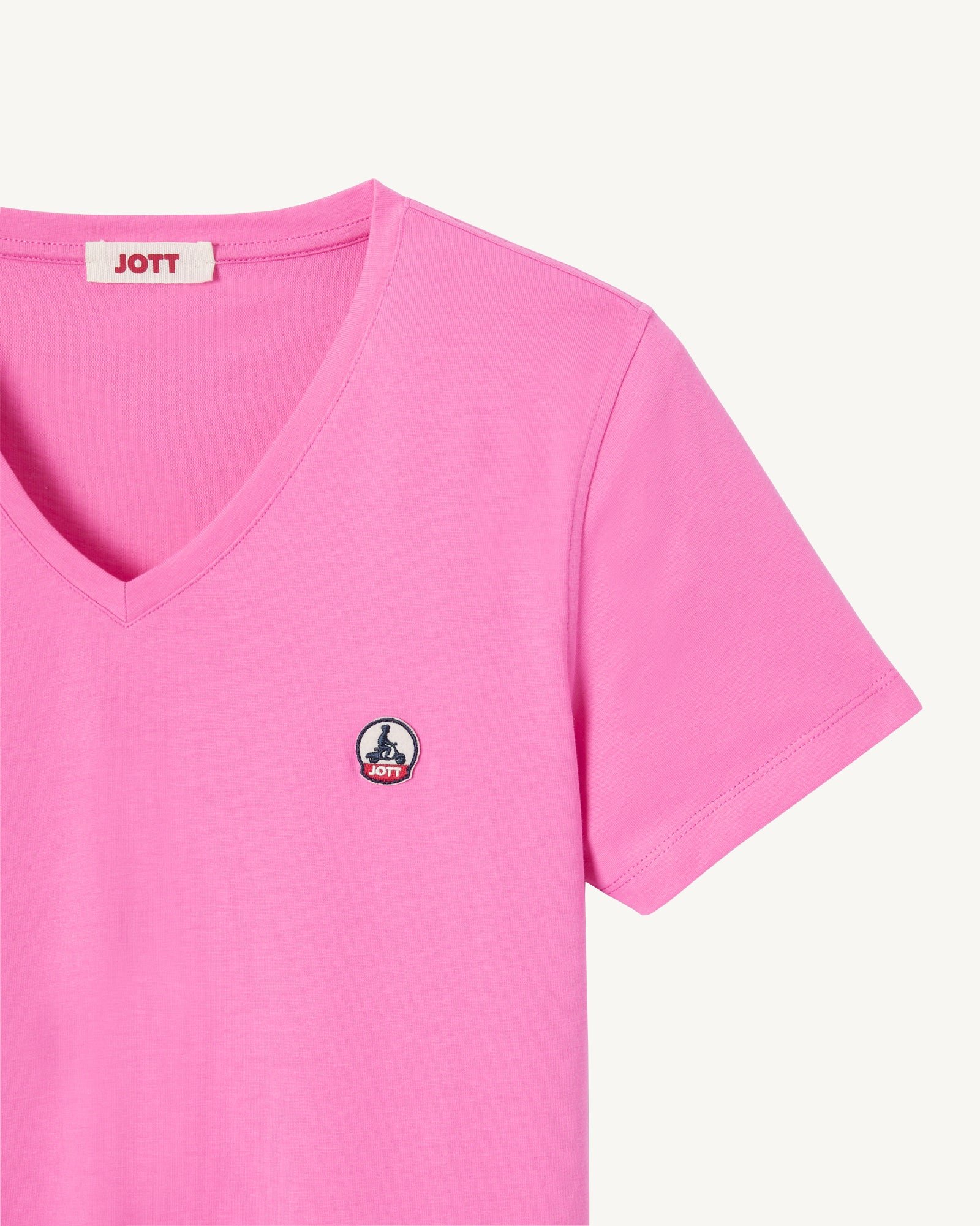 Solid V-neck organic cotton t-shirt in Cancun color. JOTT Pink
