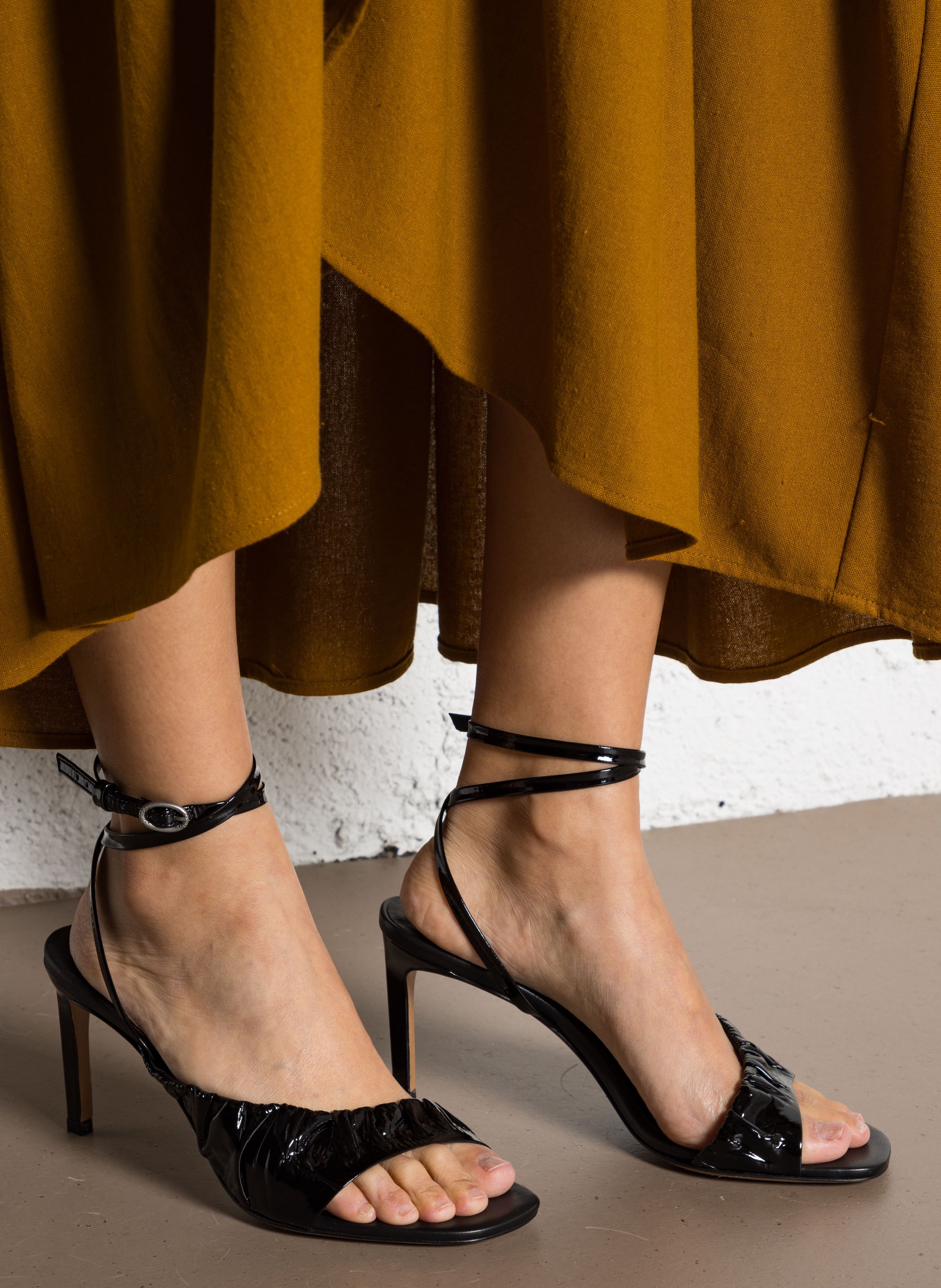 Lakleren sandalen met hak BA&SH Zwart