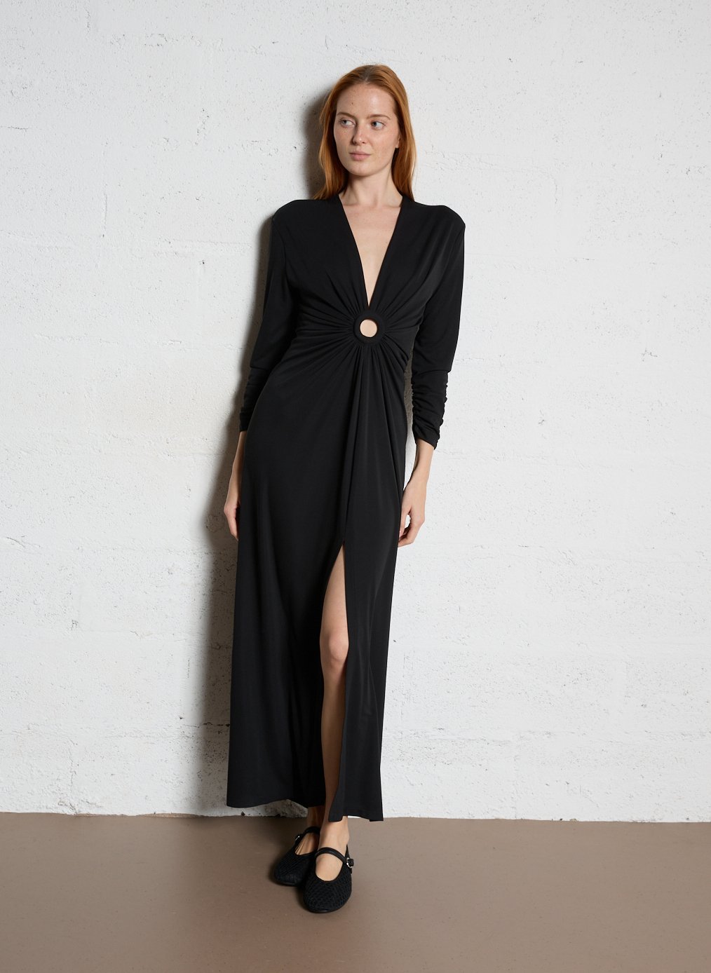 Robe longue cintrée et drapée avec anneau IMPERIAL Noir