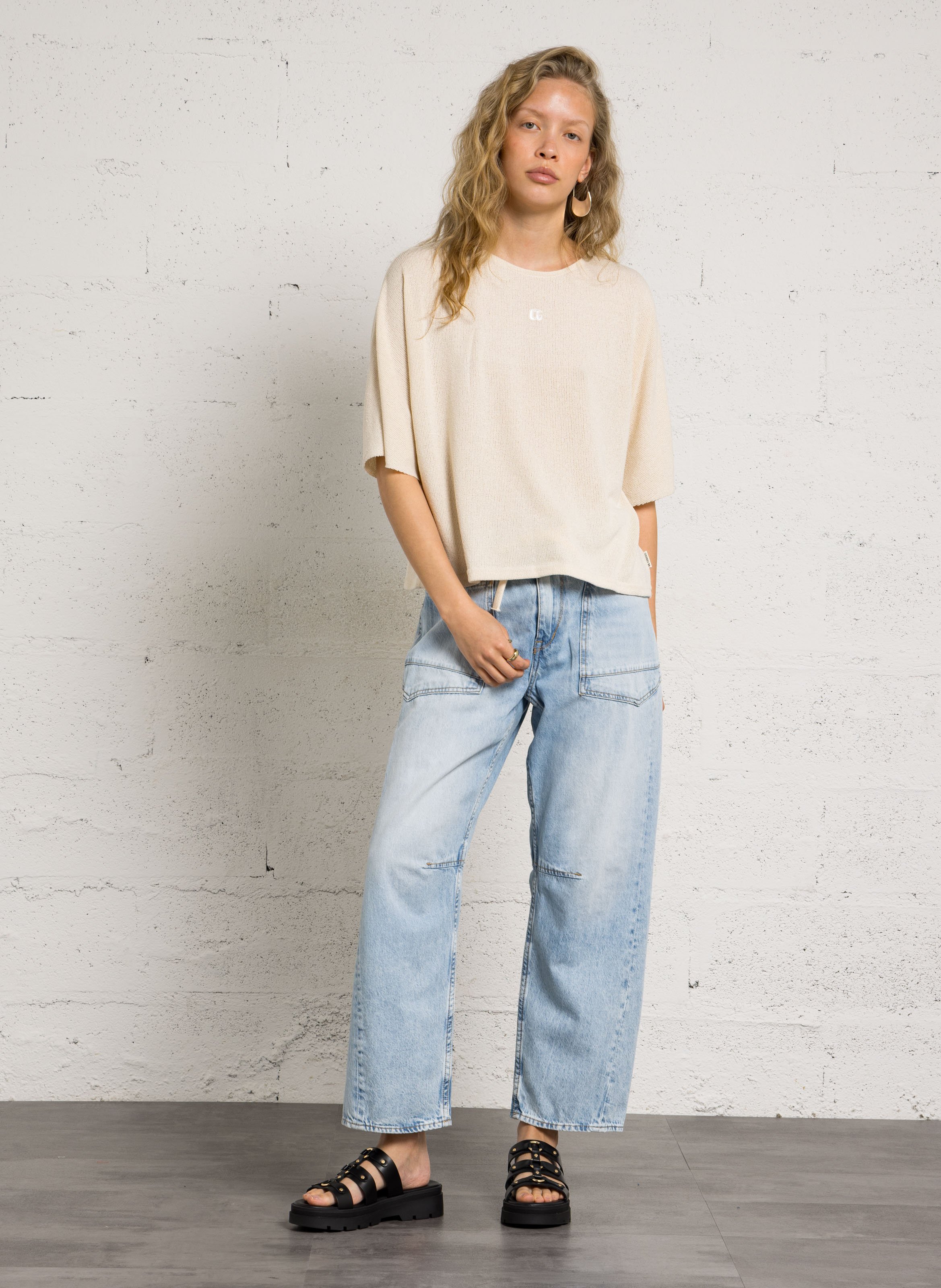 Oversized round neck sweater with embroidered mixed knit LE TEMPS DES CERISES Beige