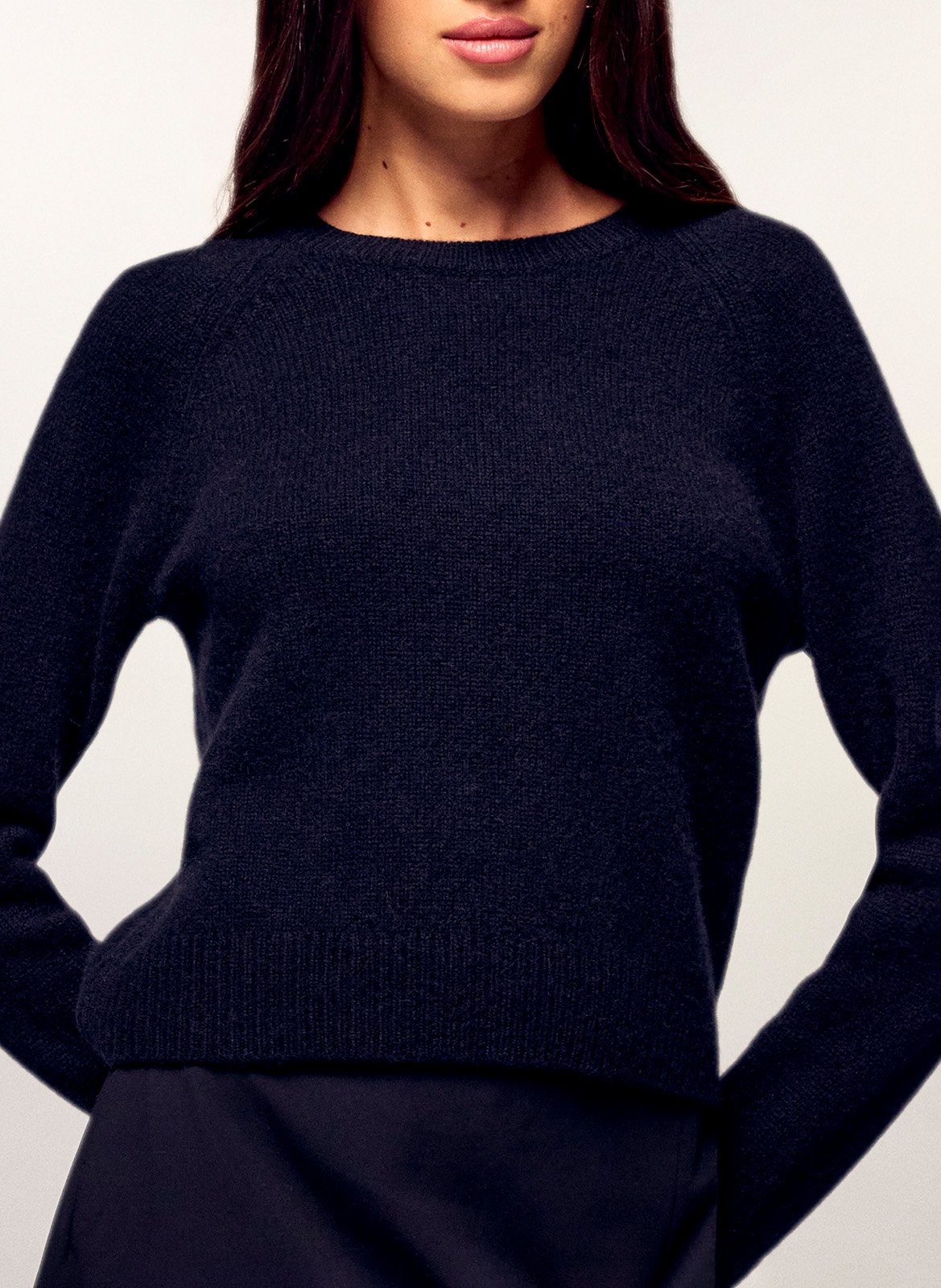 Gerader Rundhals-Pullover aus Kaschmir | Schwarz FROM FUTURE Damen