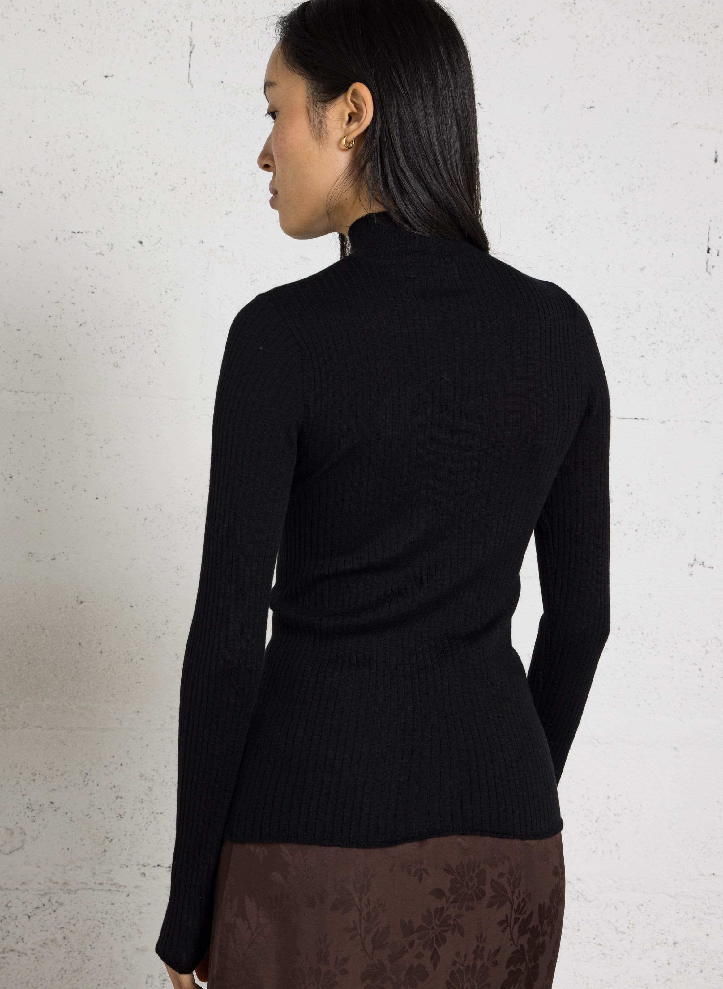 Tee-shirt manches longues moulant en laine MAJESTIC FILATURES Noir