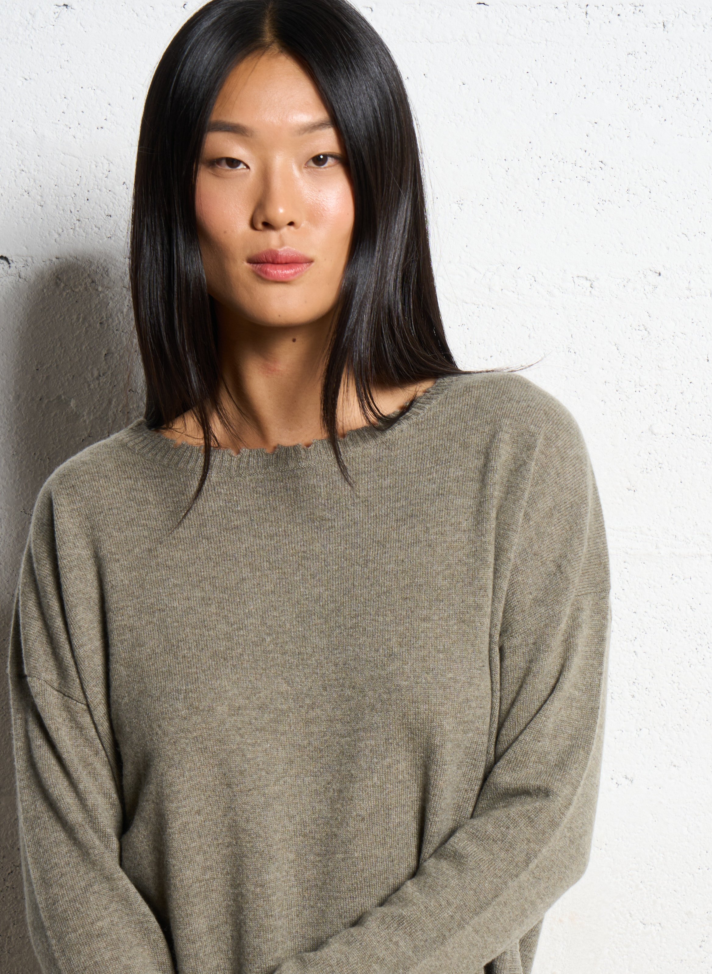 Oversized, gebreide trui van kasjmier KUJTEN Kaki