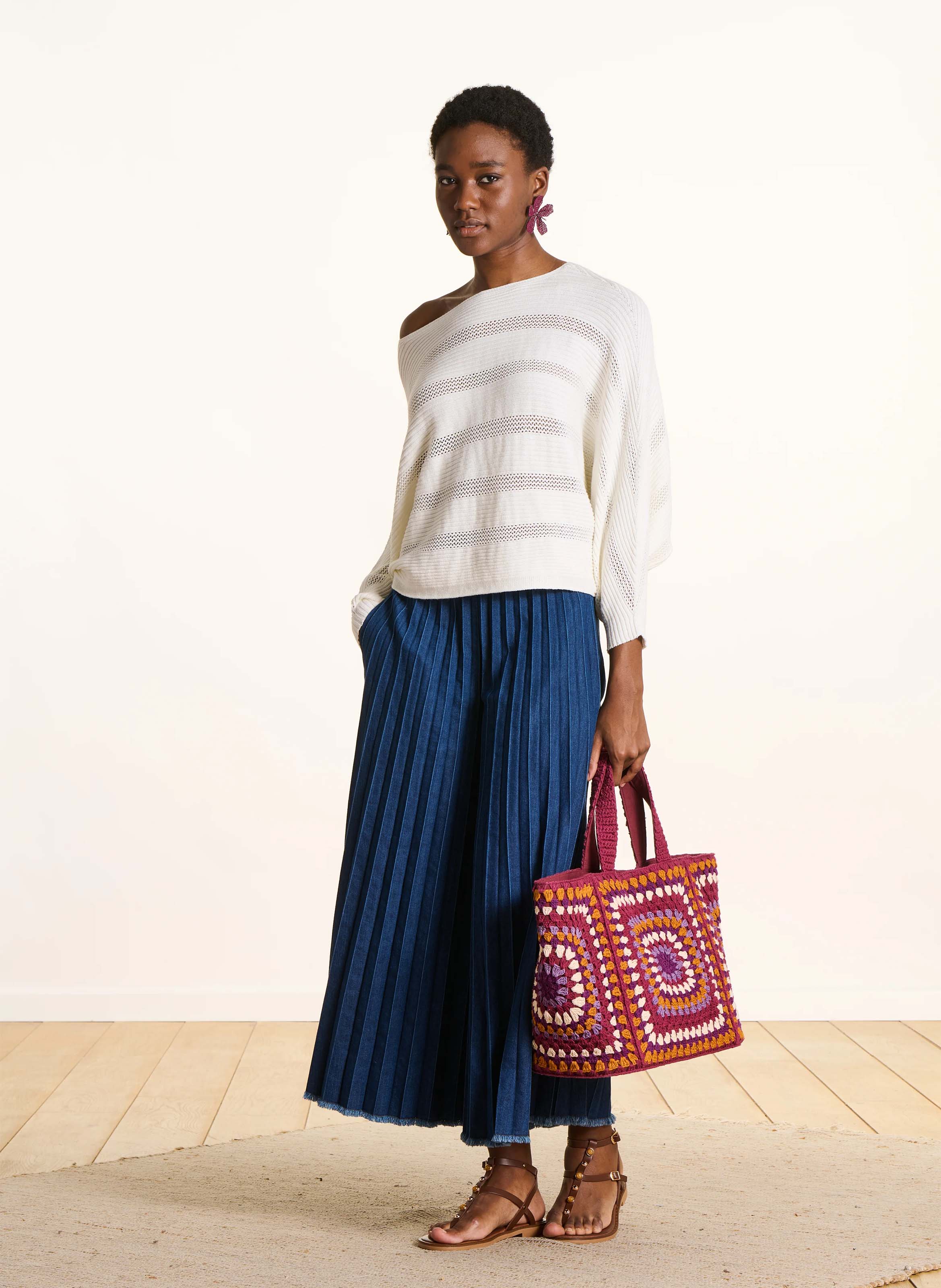 Pull court esprit cape en maille unie LA FEE MARABOUTEE Blanc