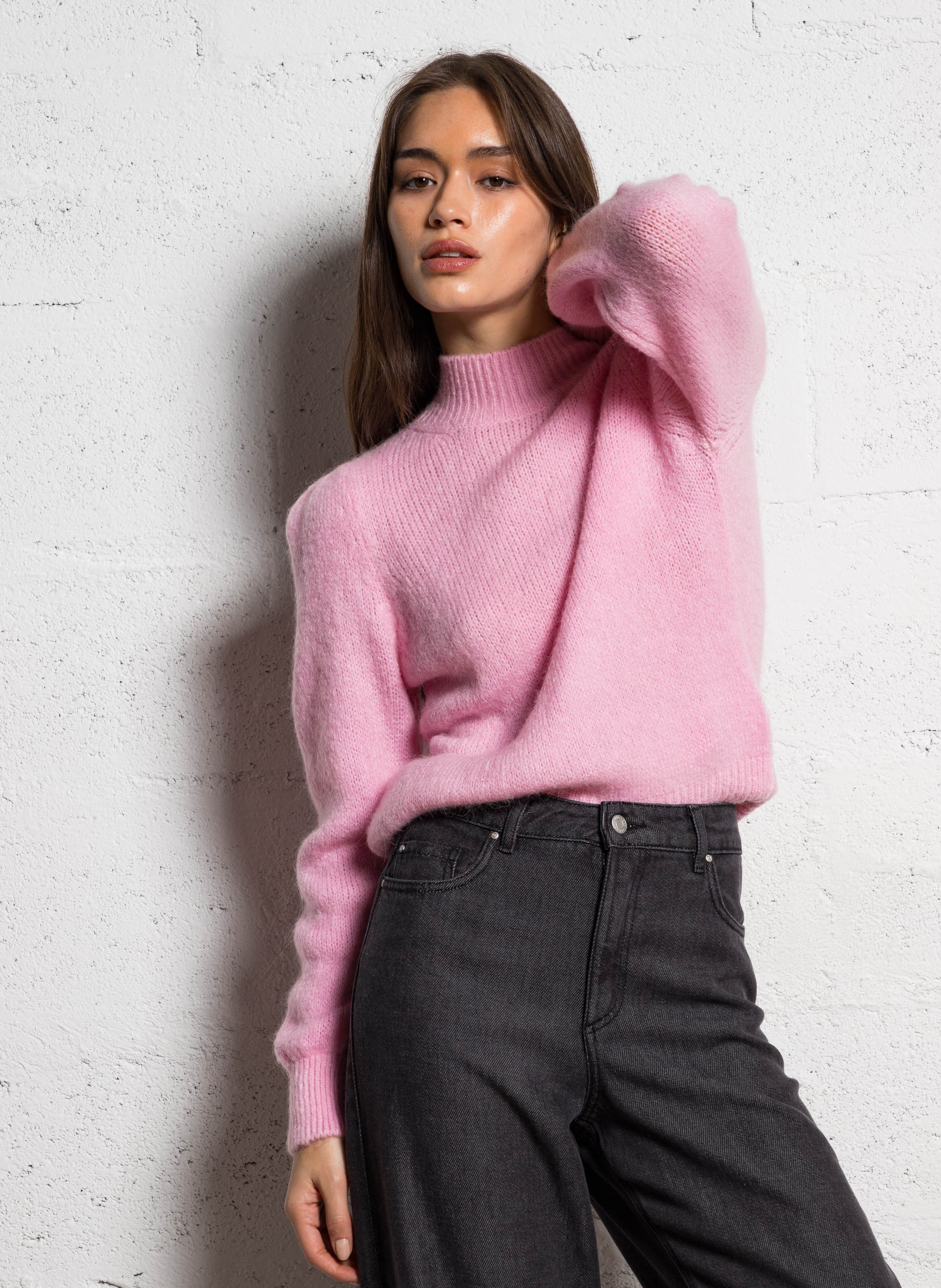 Rechte trui met hoge kraag MORGAN Roze