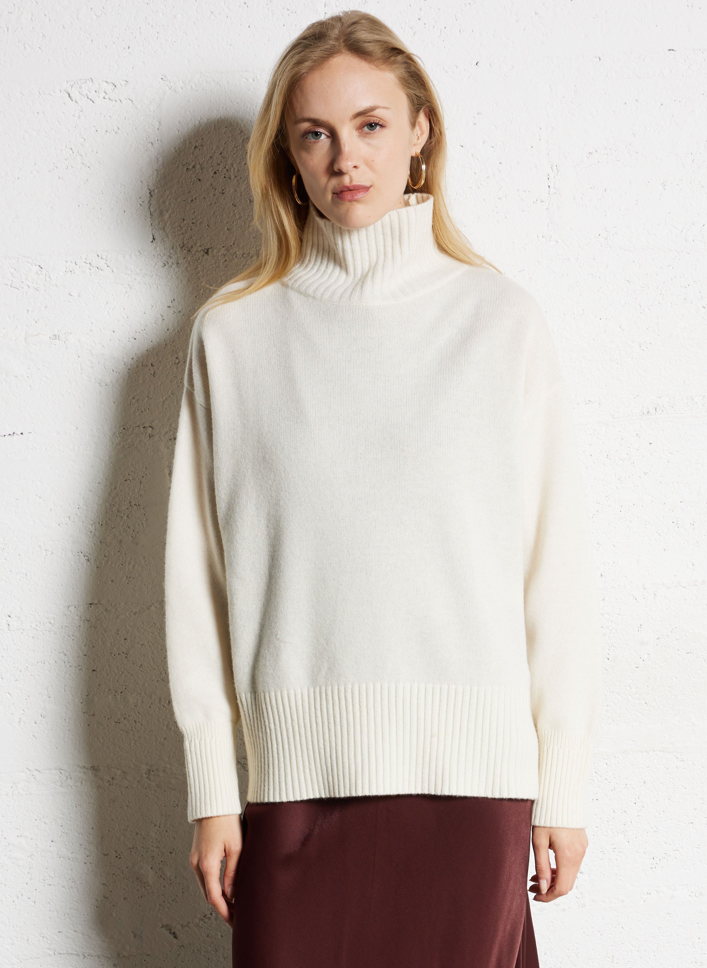 Pull ample col montant en laine SUNCOO