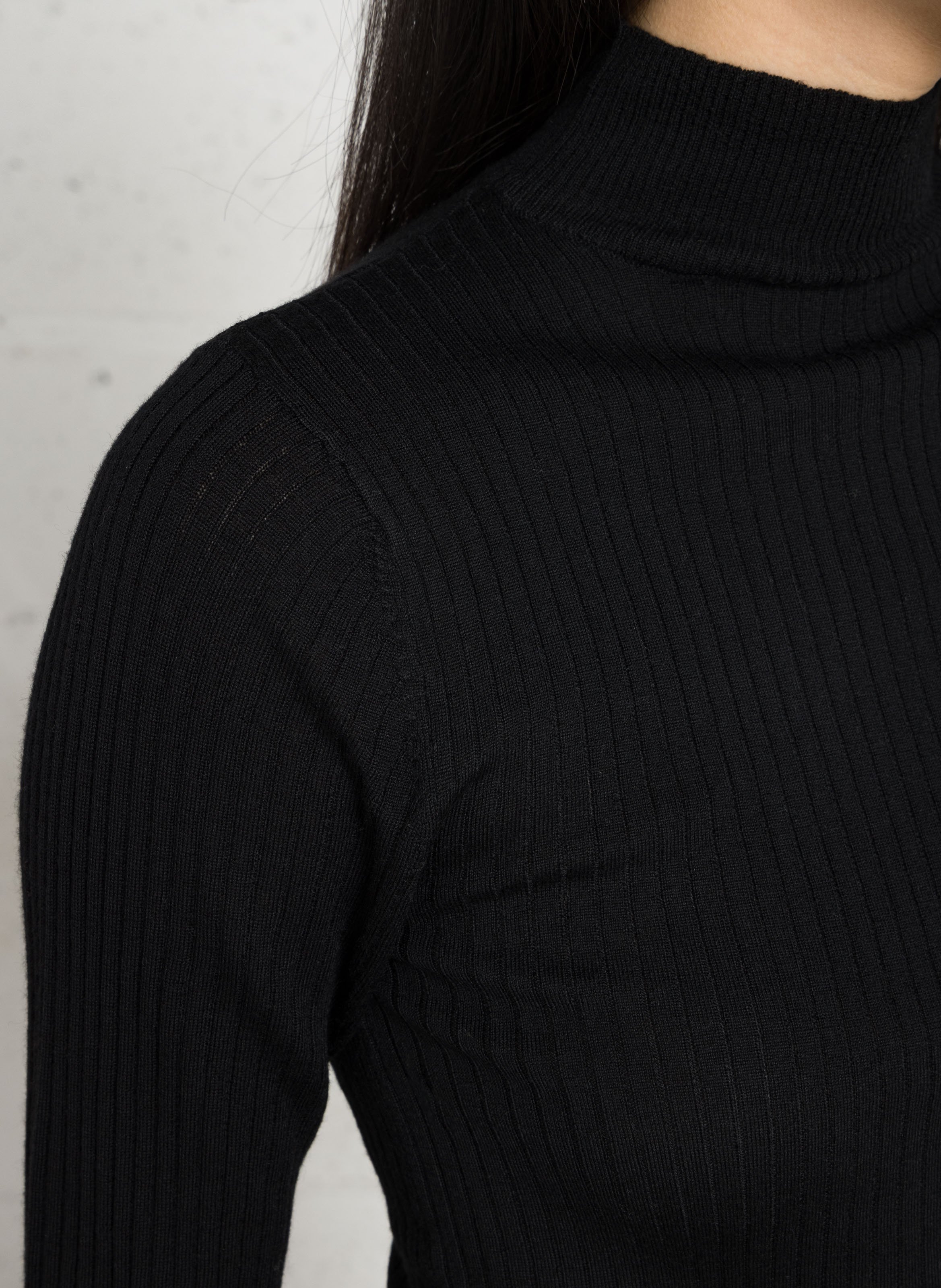 Tee-shirt manches longues moulant en laine MAJESTIC FILATURES Noir