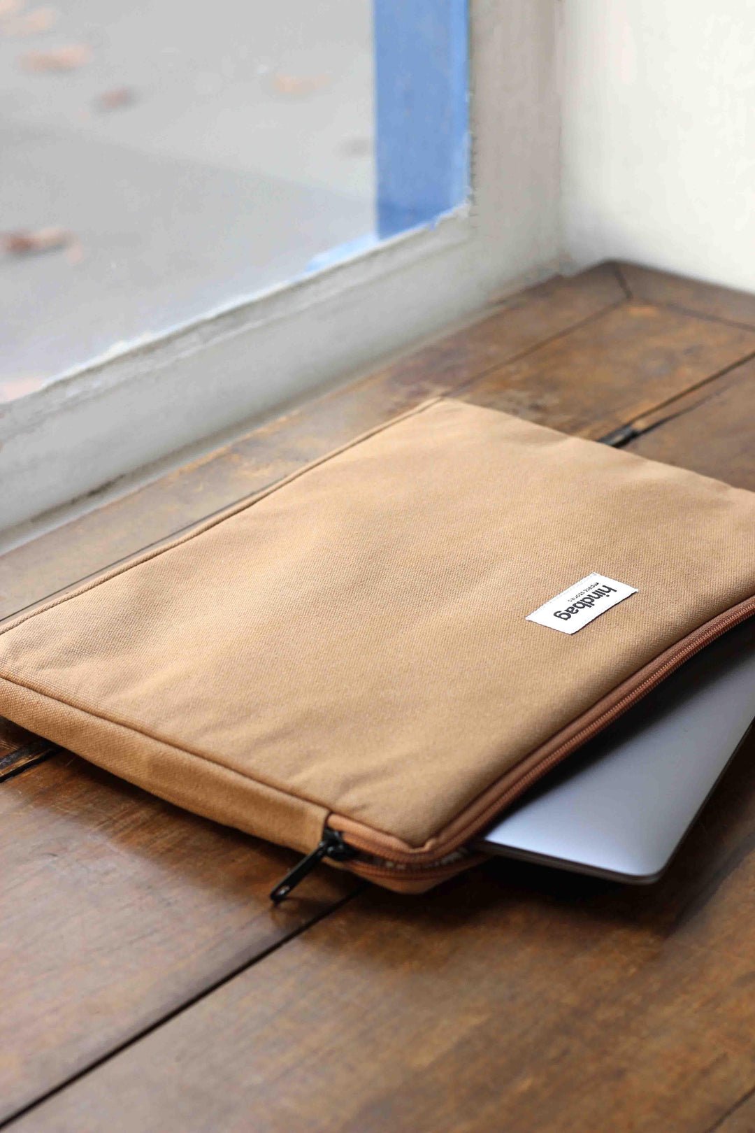 Cotton laptop sleeve with shock-absorbing foam HINDBAG Brown