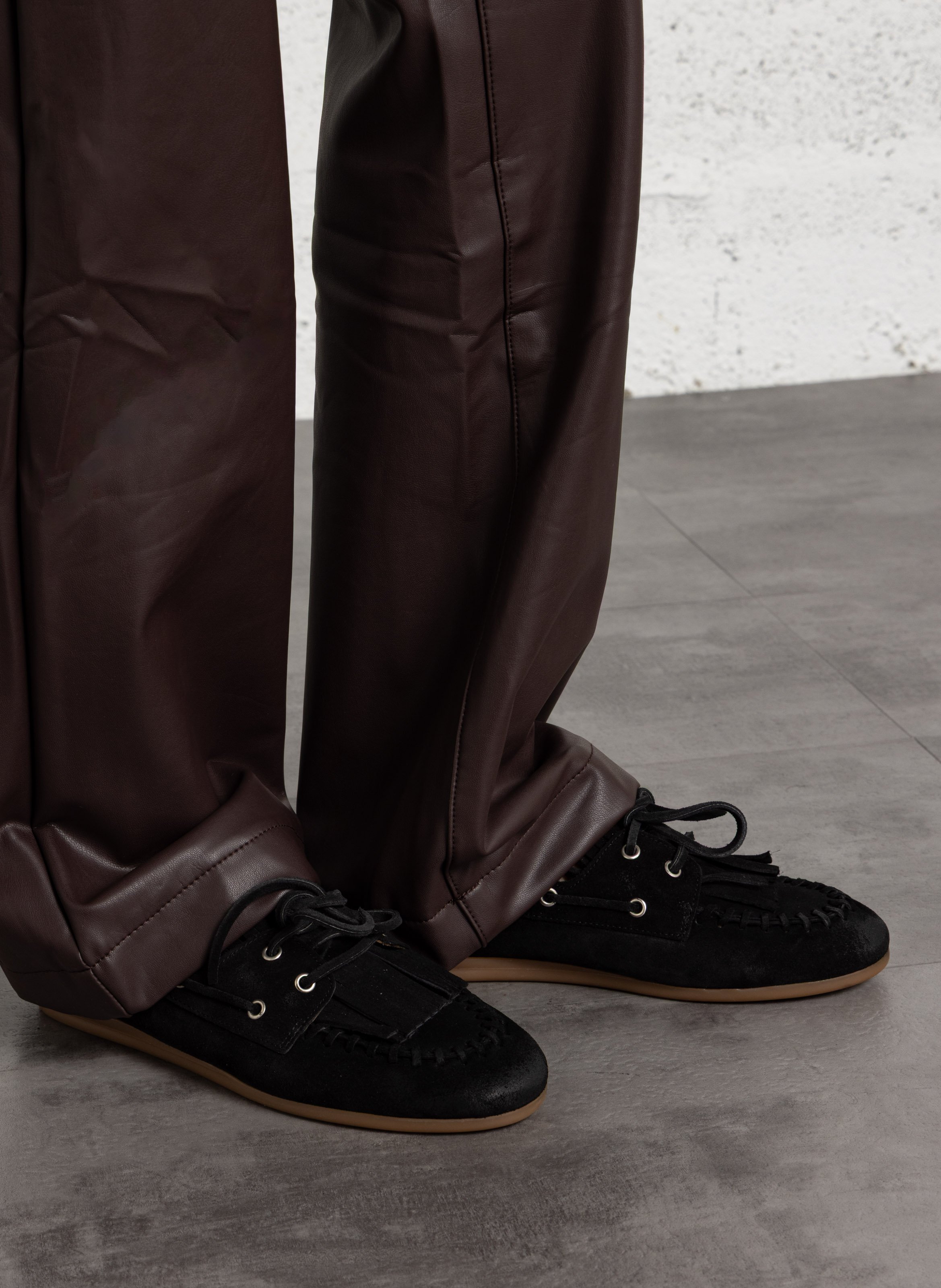 Lace-up moccasins with fringe in suede leather PAVEMENT Black