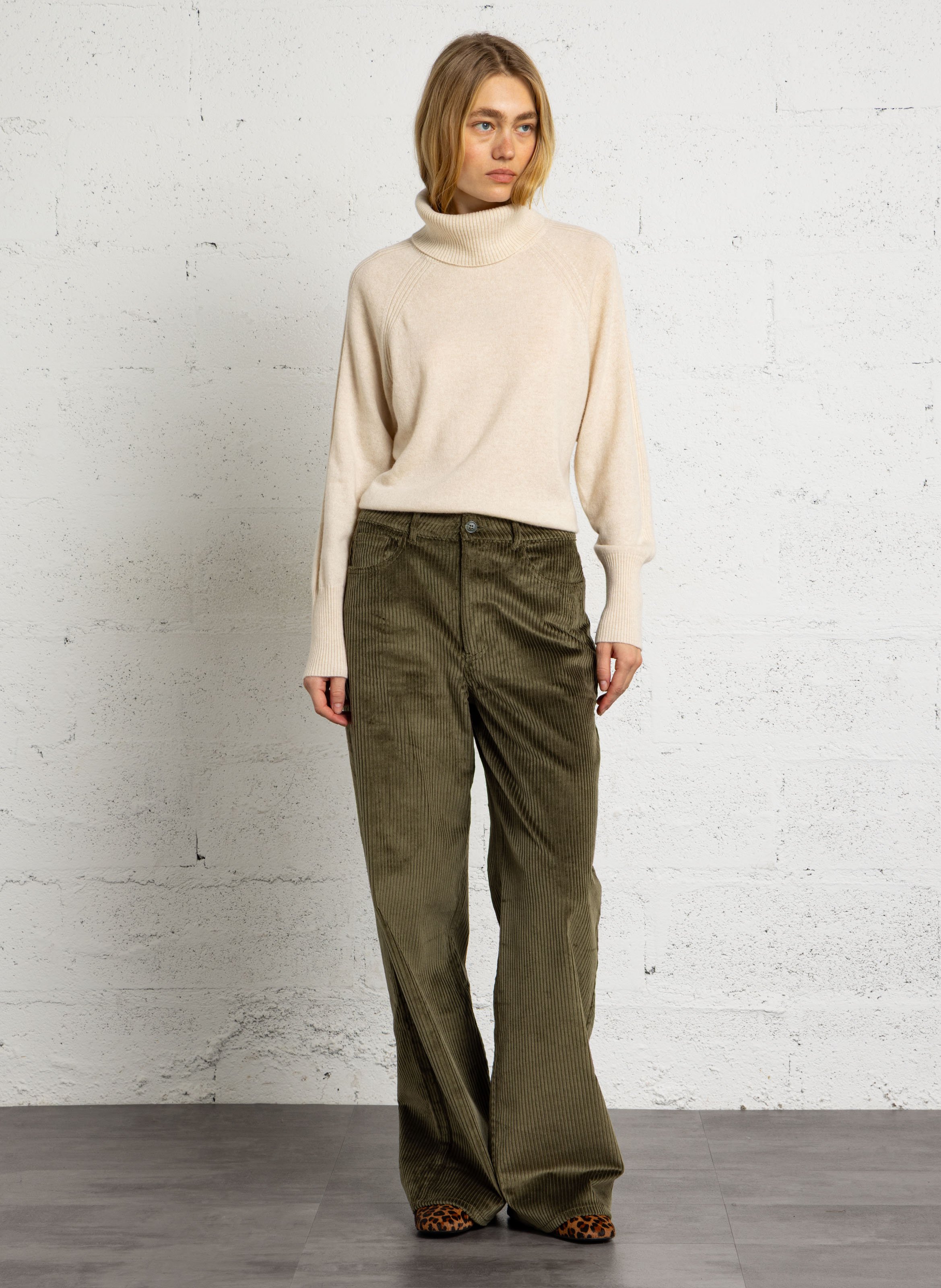 Pantalon large velours en coton mélangé DES PETITS HAUTS Vert