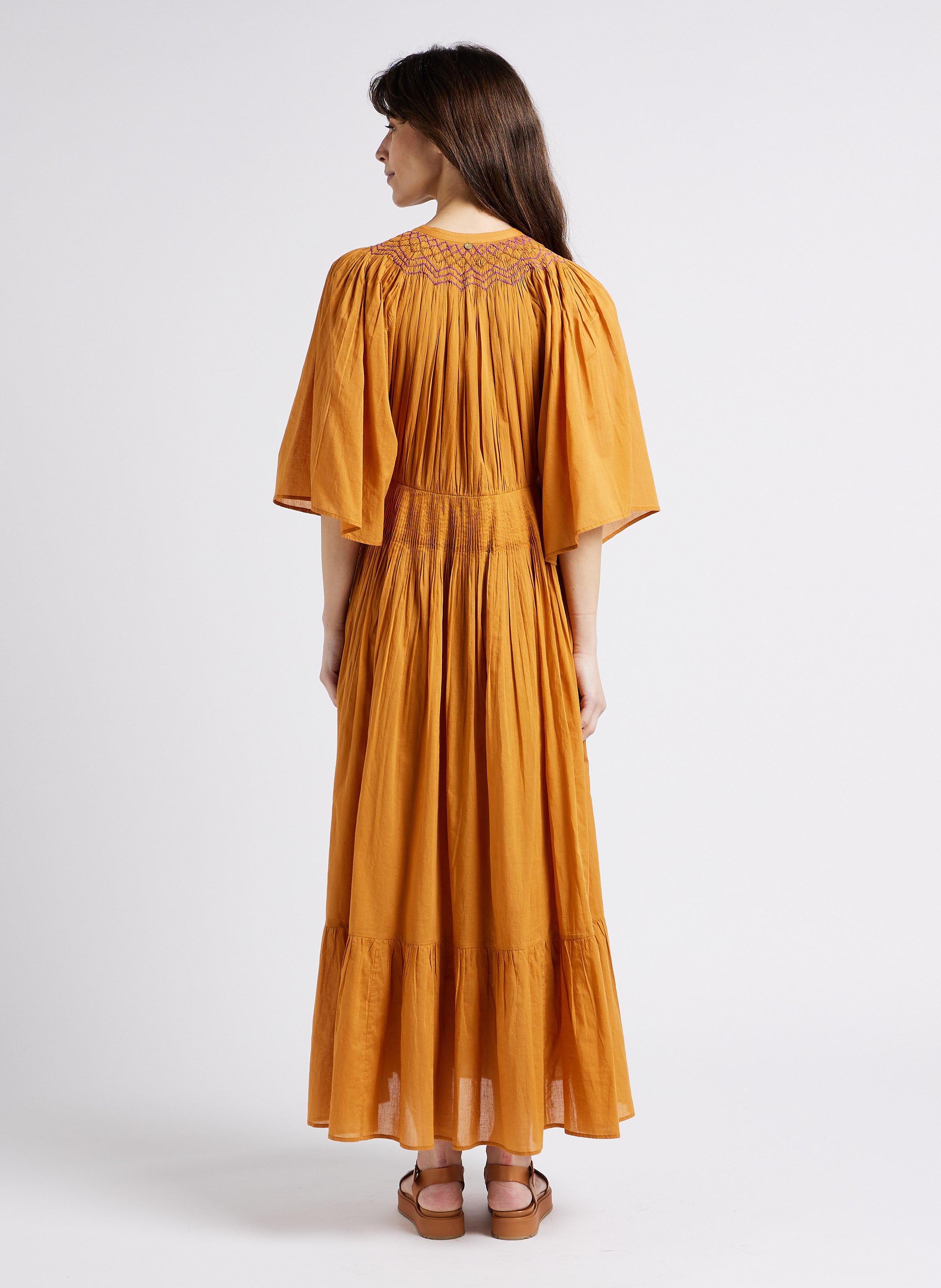 Weites Maxikleid aus Baumwolle mit V-Ausschnitt ANTIK BATIK Braun