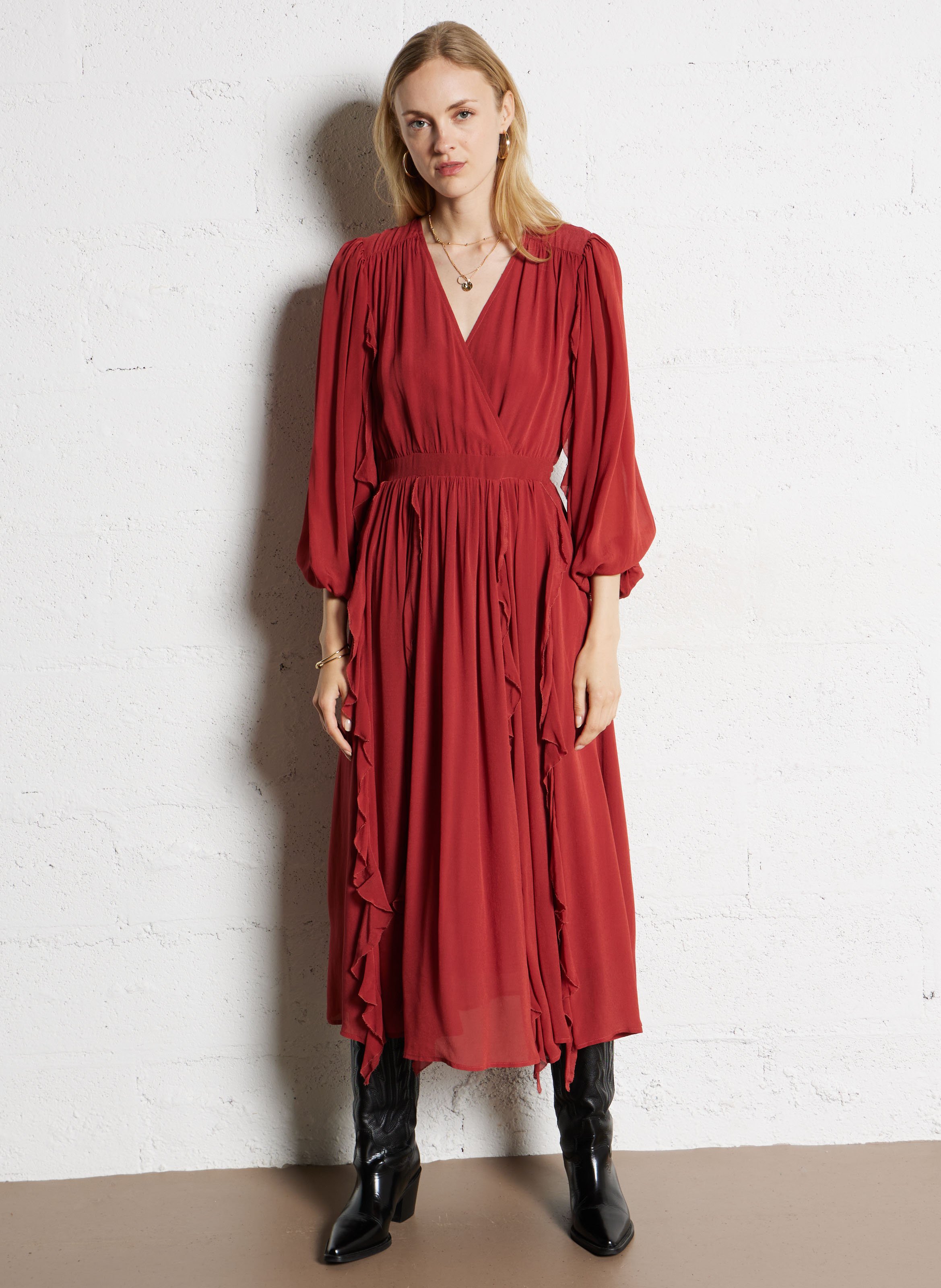 Robe longue cintrée col V SUNCOO Marron