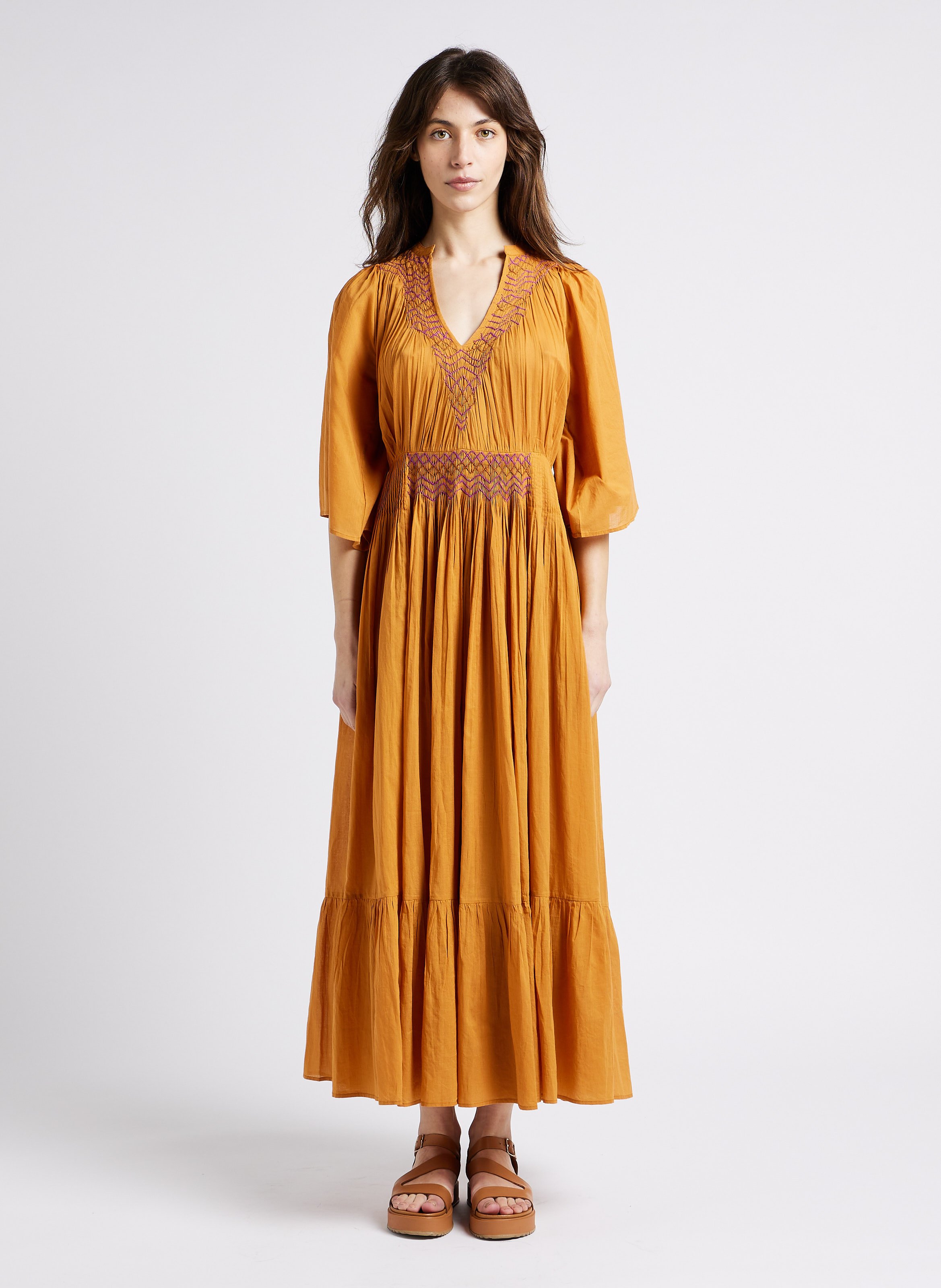 Weites Maxikleid aus Baumwolle mit V-Ausschnitt ANTIK BATIK Braun