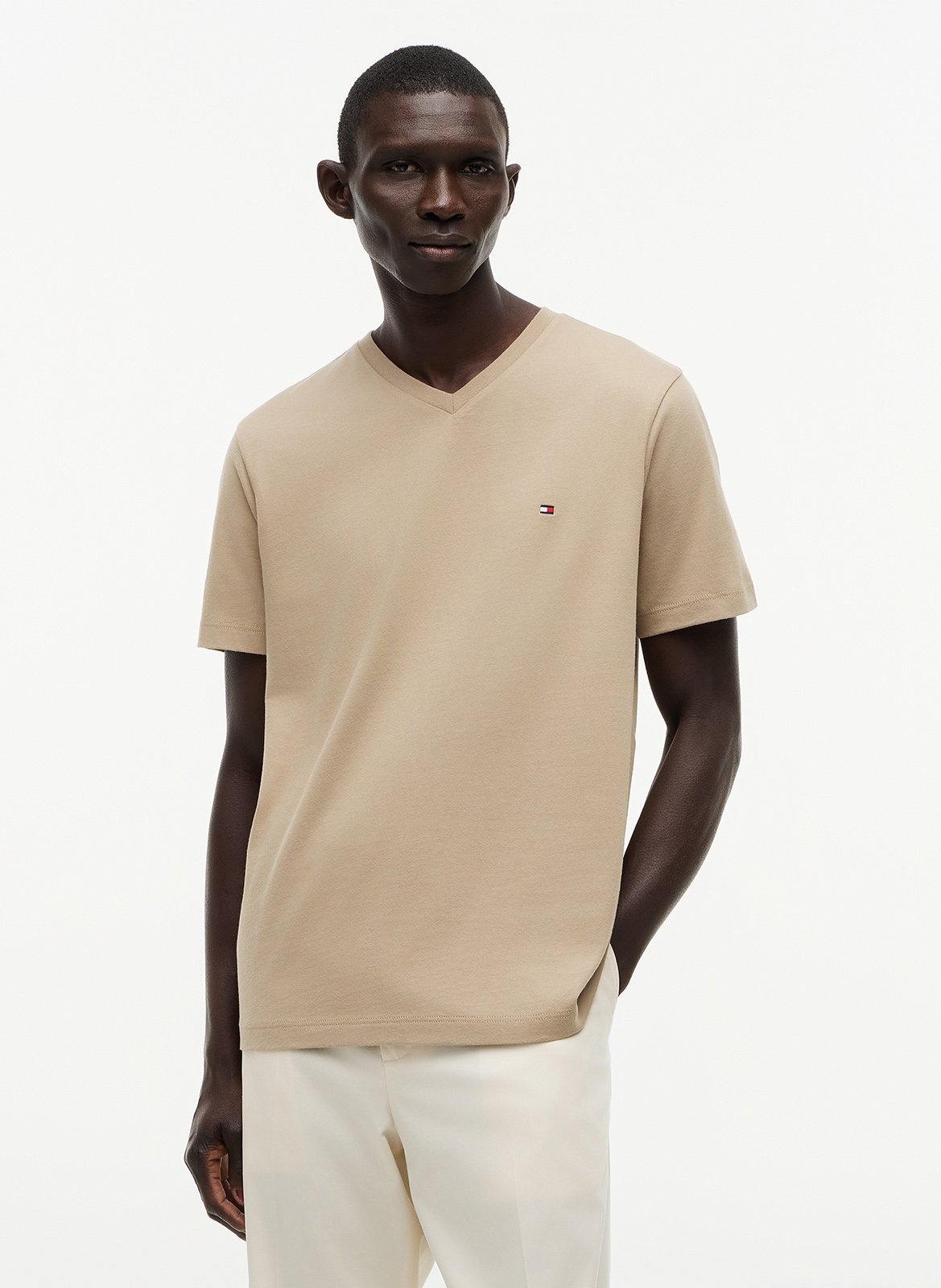 T-Shirt mit V-Ausschnitt aus einfarbiger Baumwolle TOMMY HILFIGER