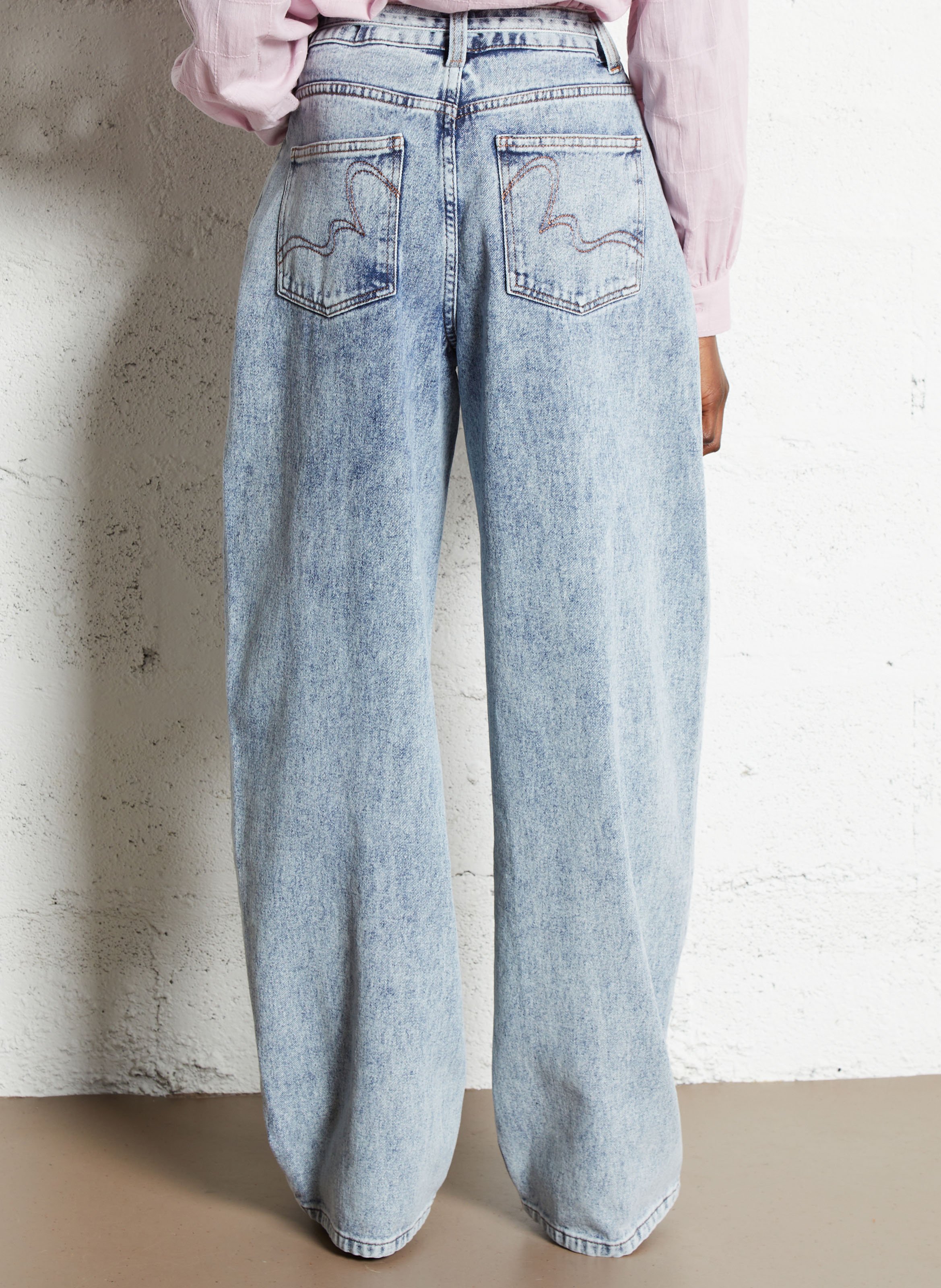Boyfriend jeans met riem in gewassen denim THE NEW SOCIETY Blauw