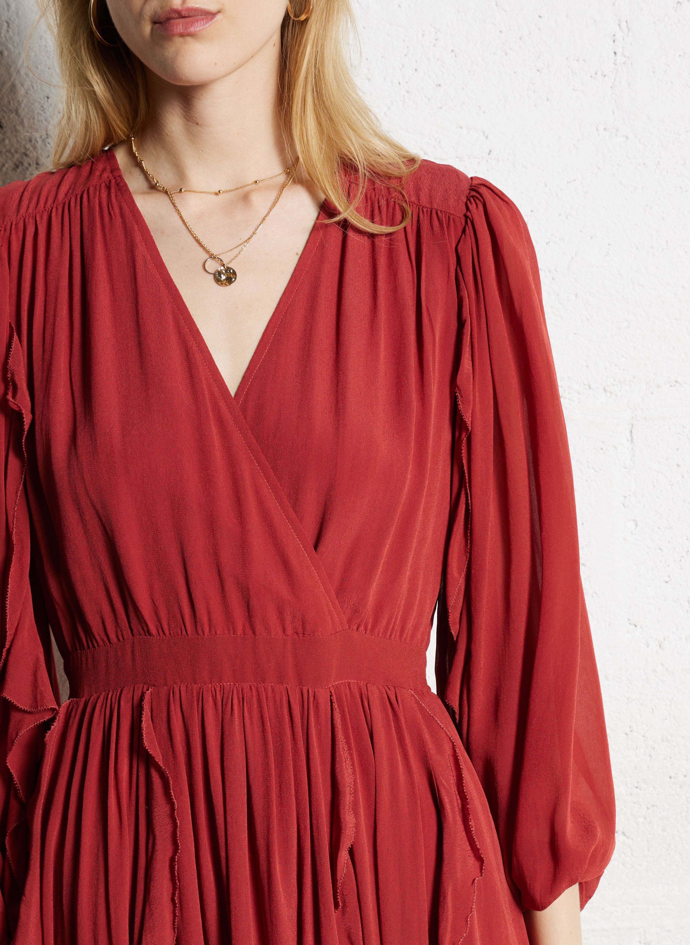 Robe longue cintrée col V SUNCOO Marron