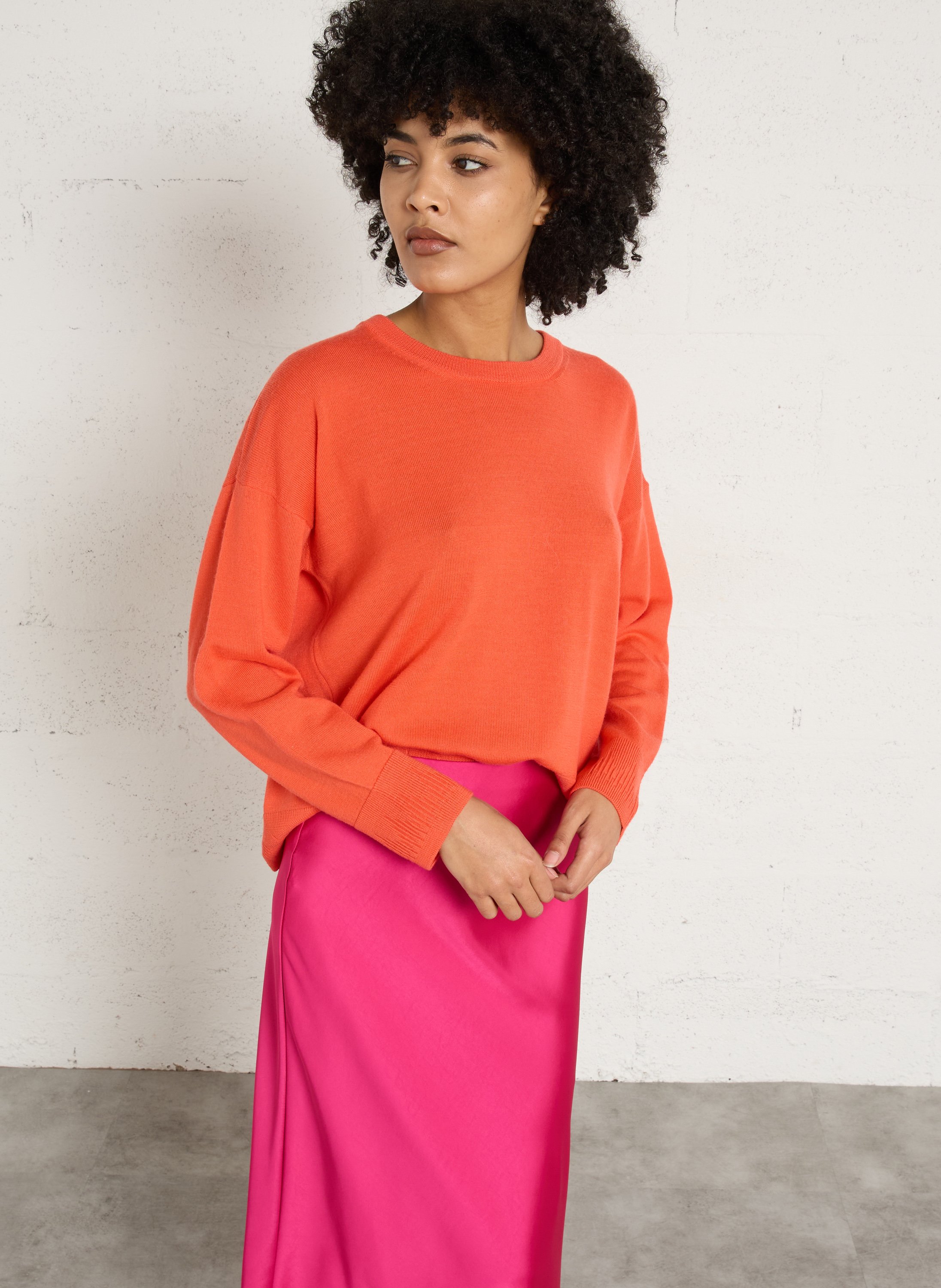 Pull ample col rond ouverture dos en laine MAISON ANJE Rouge