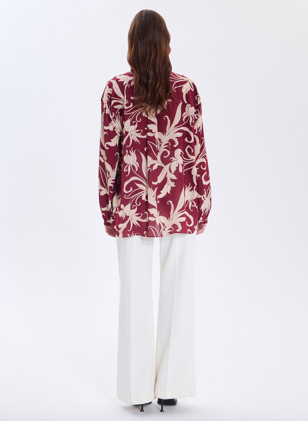 Weich fallendes, bedrucktes Oberteil mit V-Ausschnitt  ZAPA Weiss