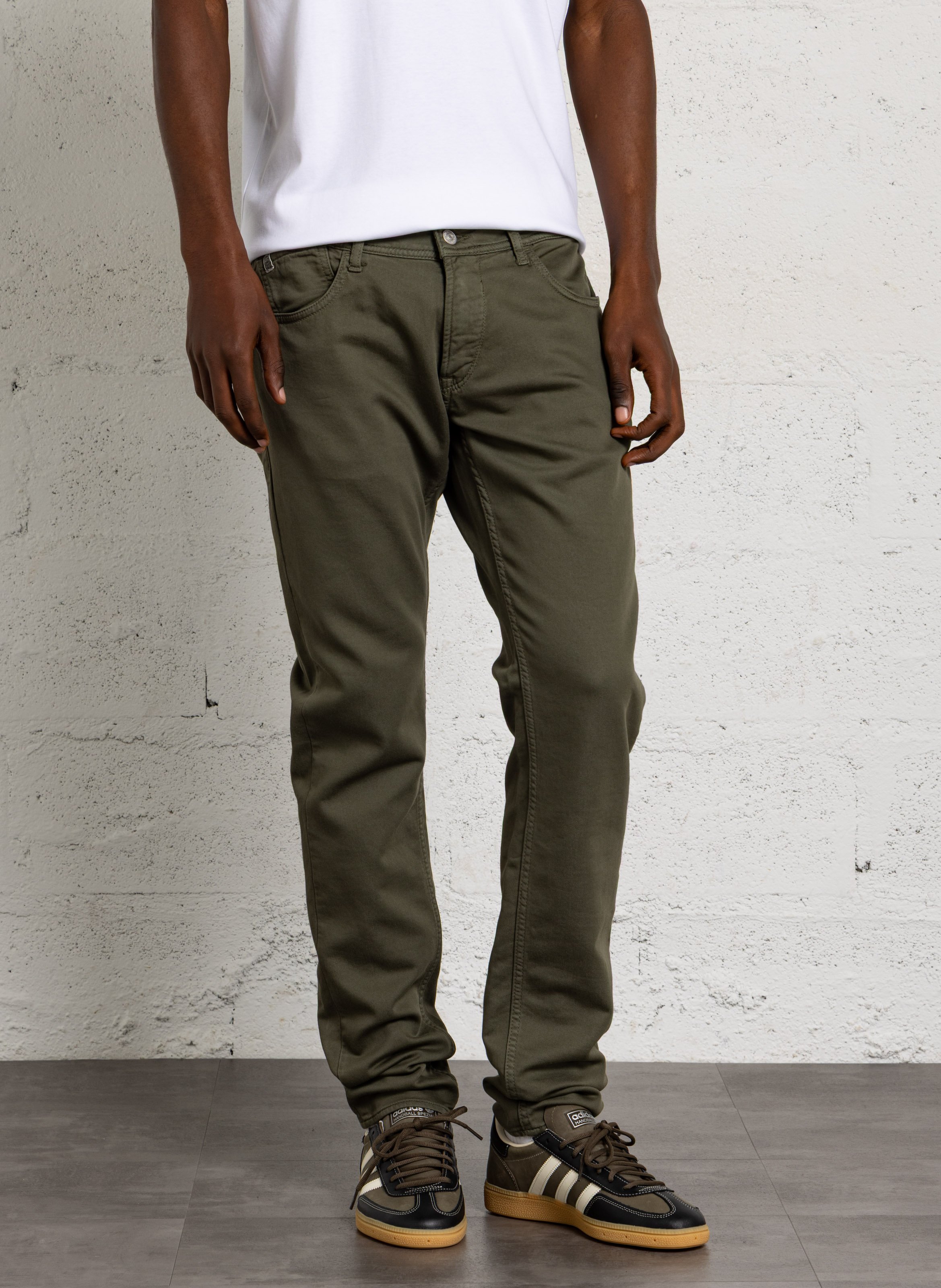 Pantalon slim en coton mélangé LE TEMPS DES CERISES Vert
