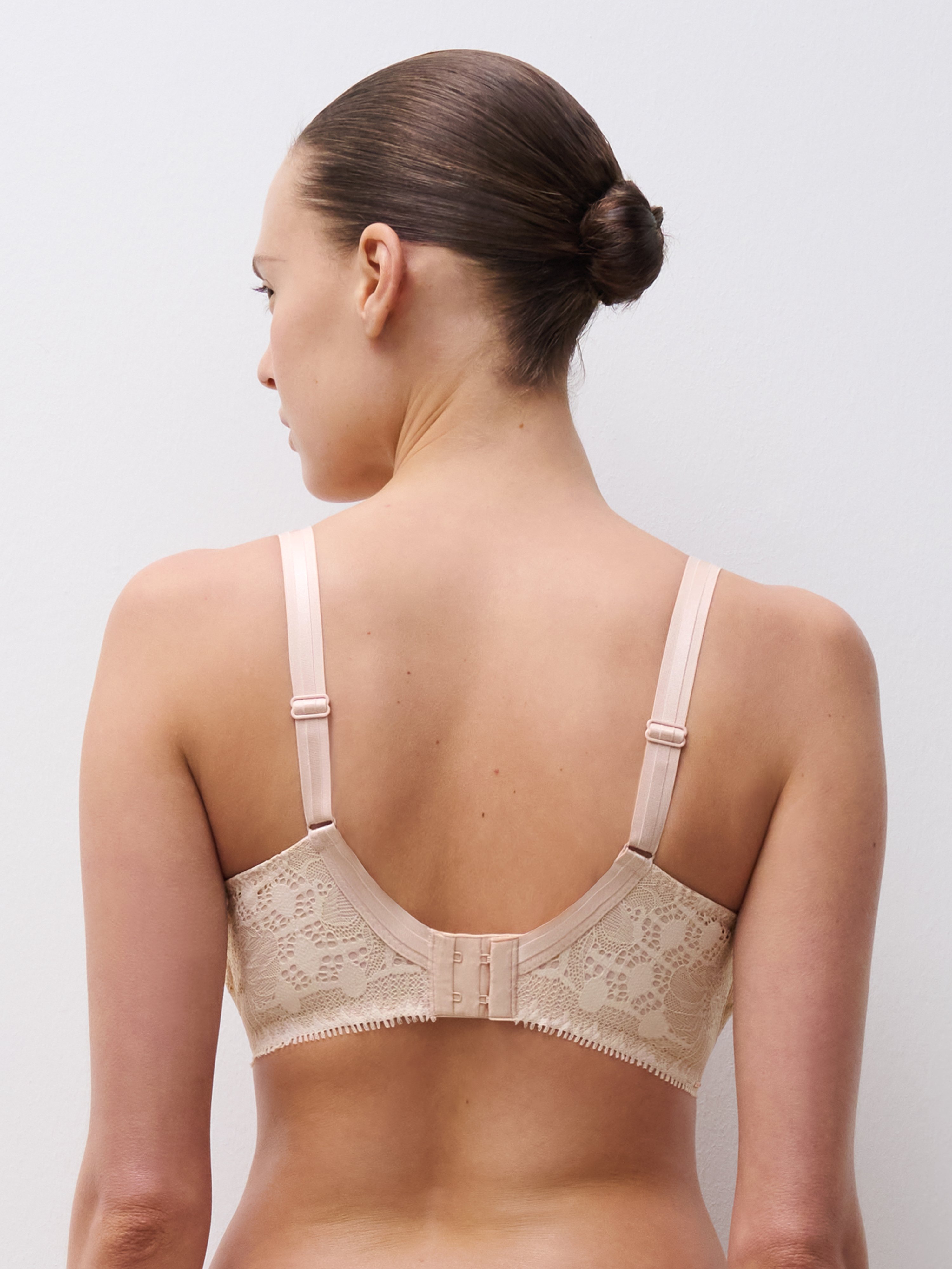 Full-cup bra CHANTELLE Beige