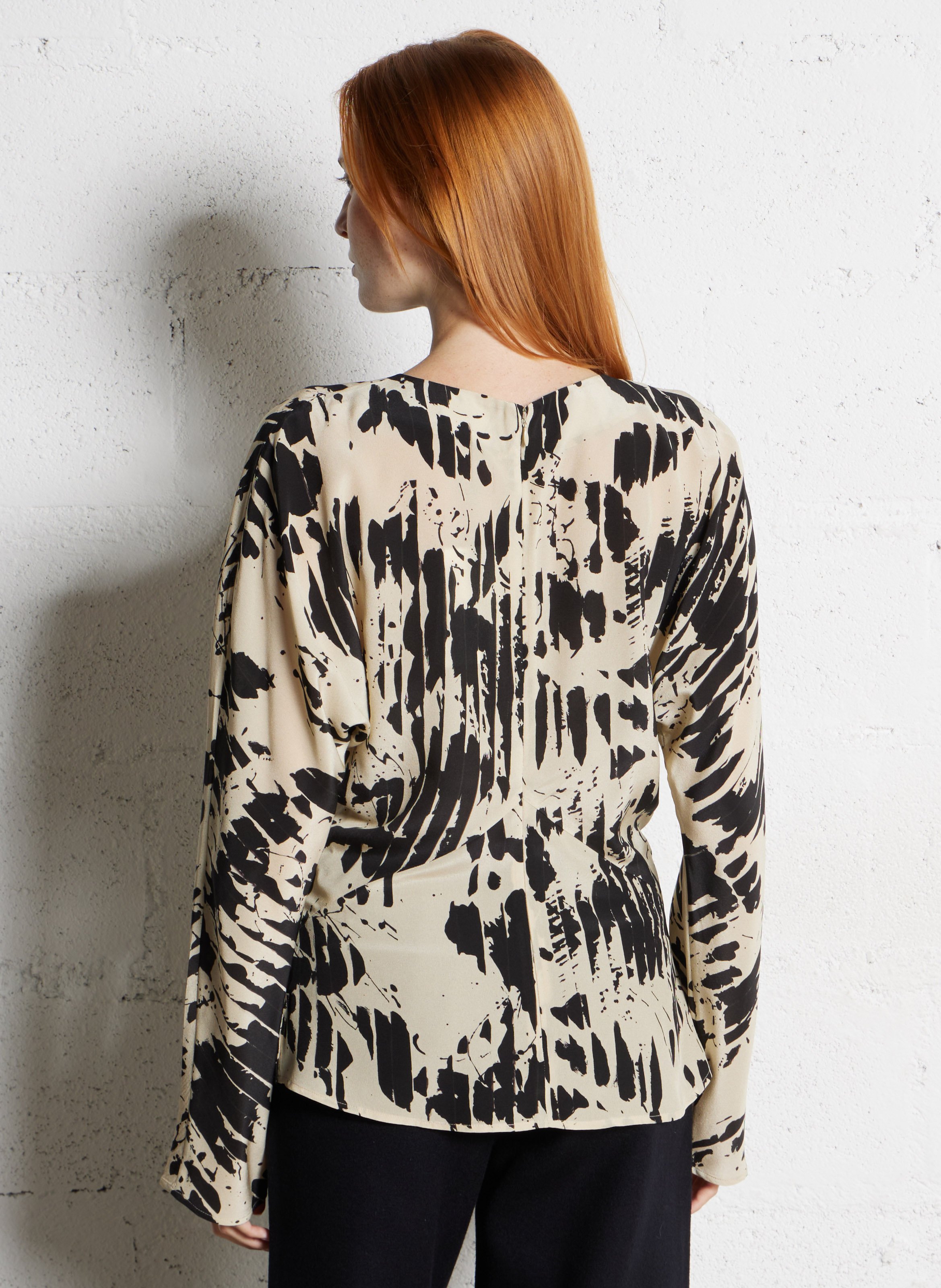 Rundhalsausschnitt Seidenkreppbluse Mehrfarbig