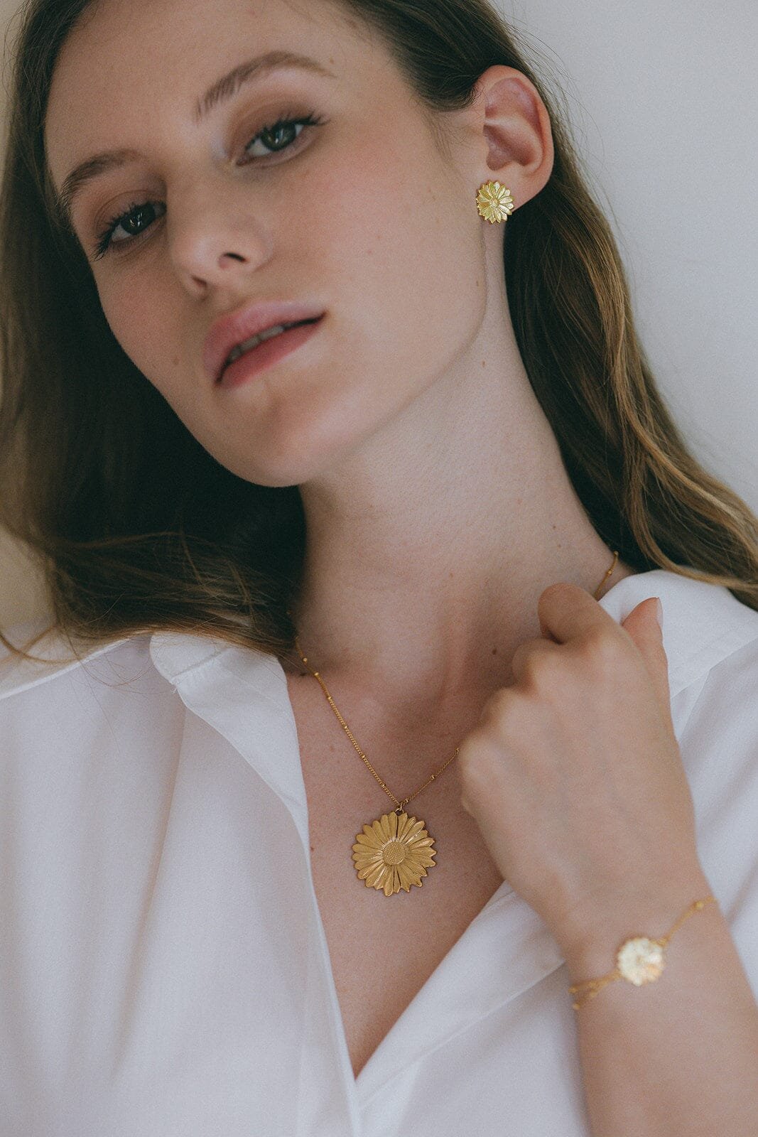 THÉIA - silver-plated flower stud earrings MONSIEUR SIMONE Golden