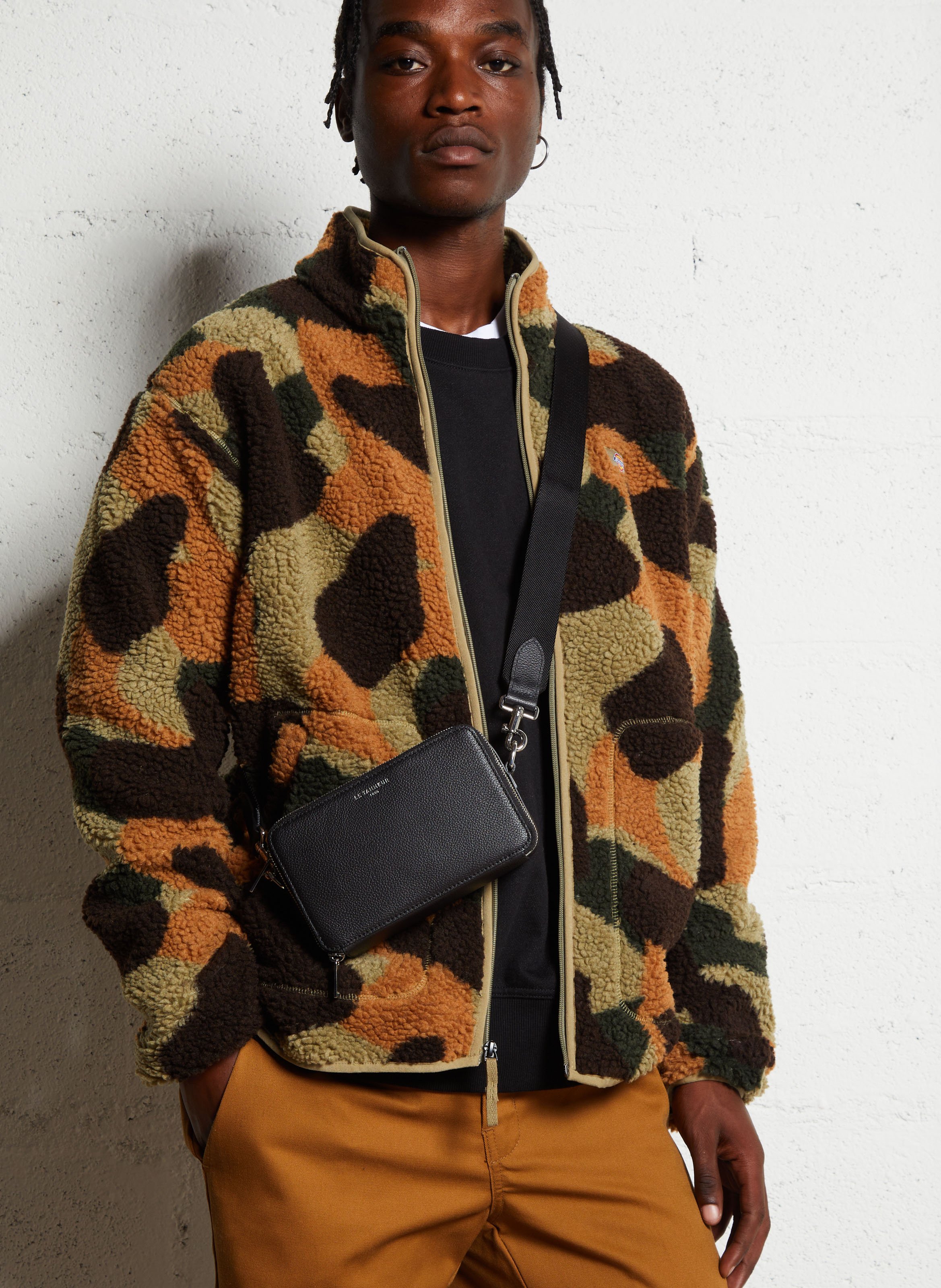 Sac bandoulière en cuir LE TANNEUR Black