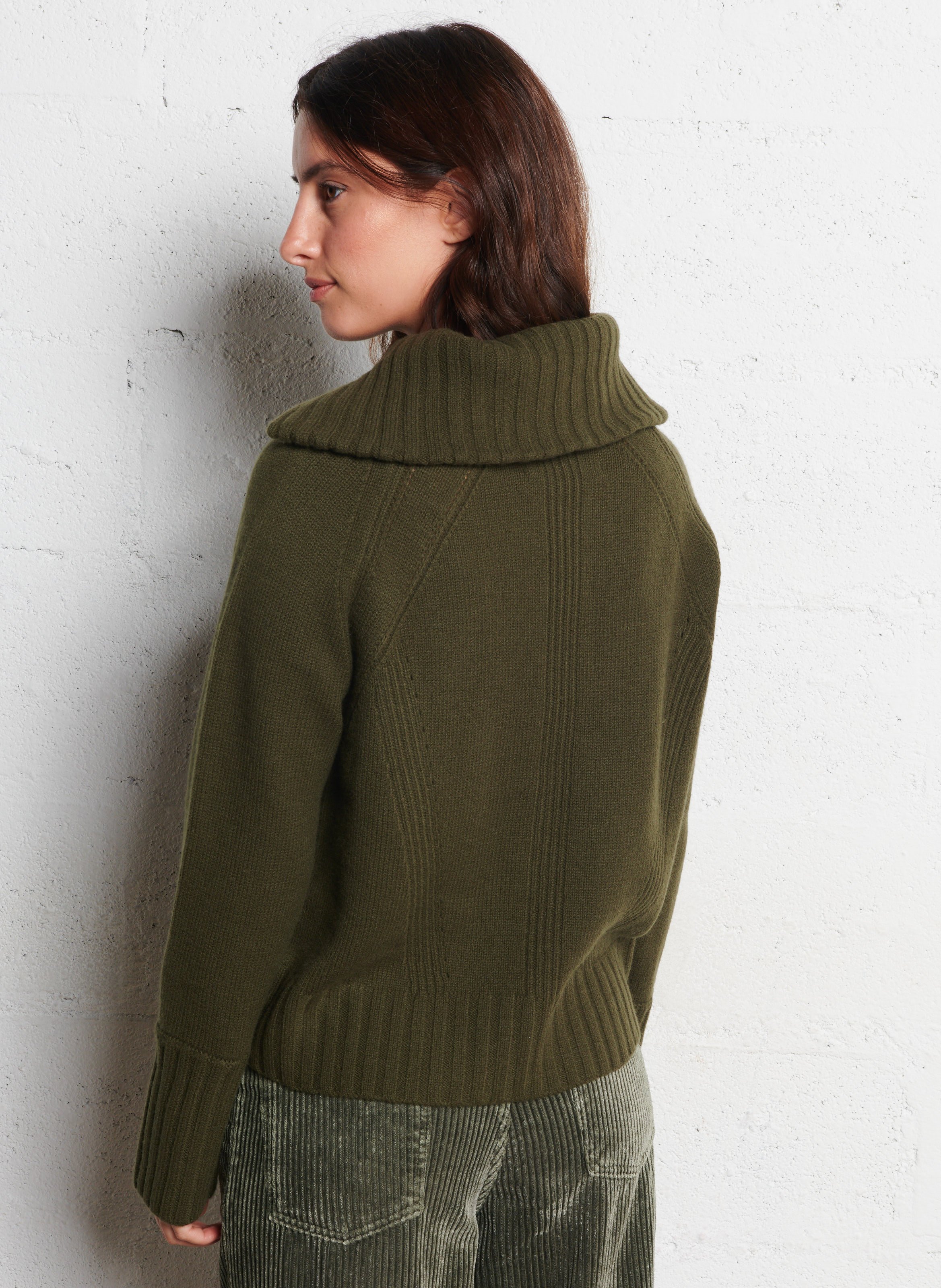 Pull droit col roulé en laine ajourée BERENICE Kaki