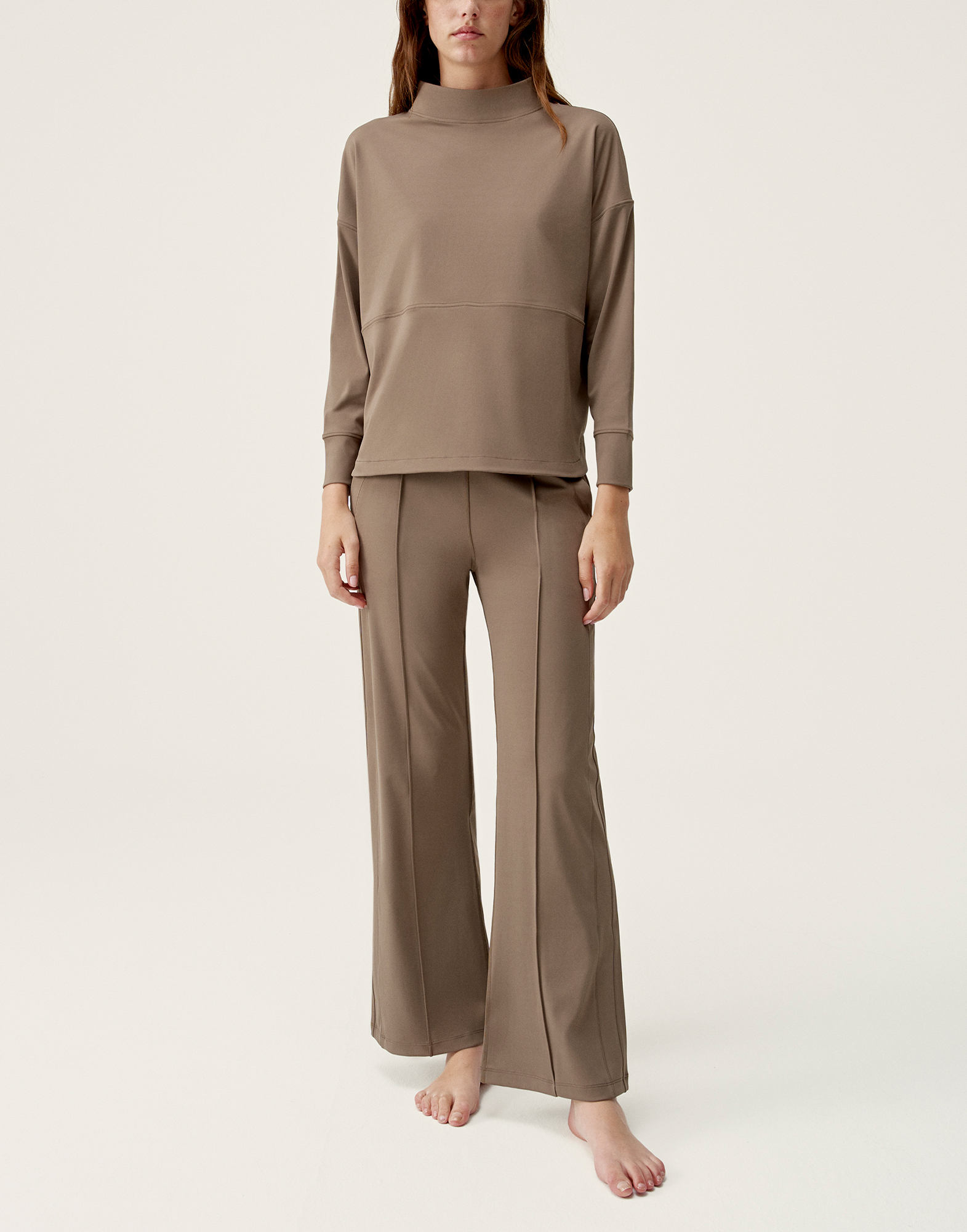 Performance athleisure sports pants BORN LIVING YOGA Black