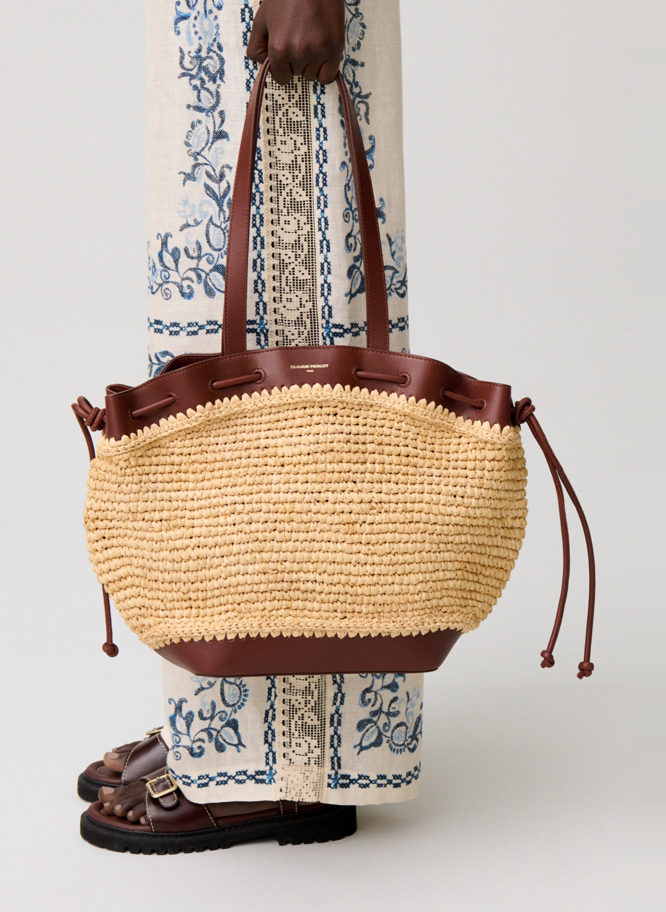Basket in braided rephia and smooth leather CLAUDIE PIERLOT Brown