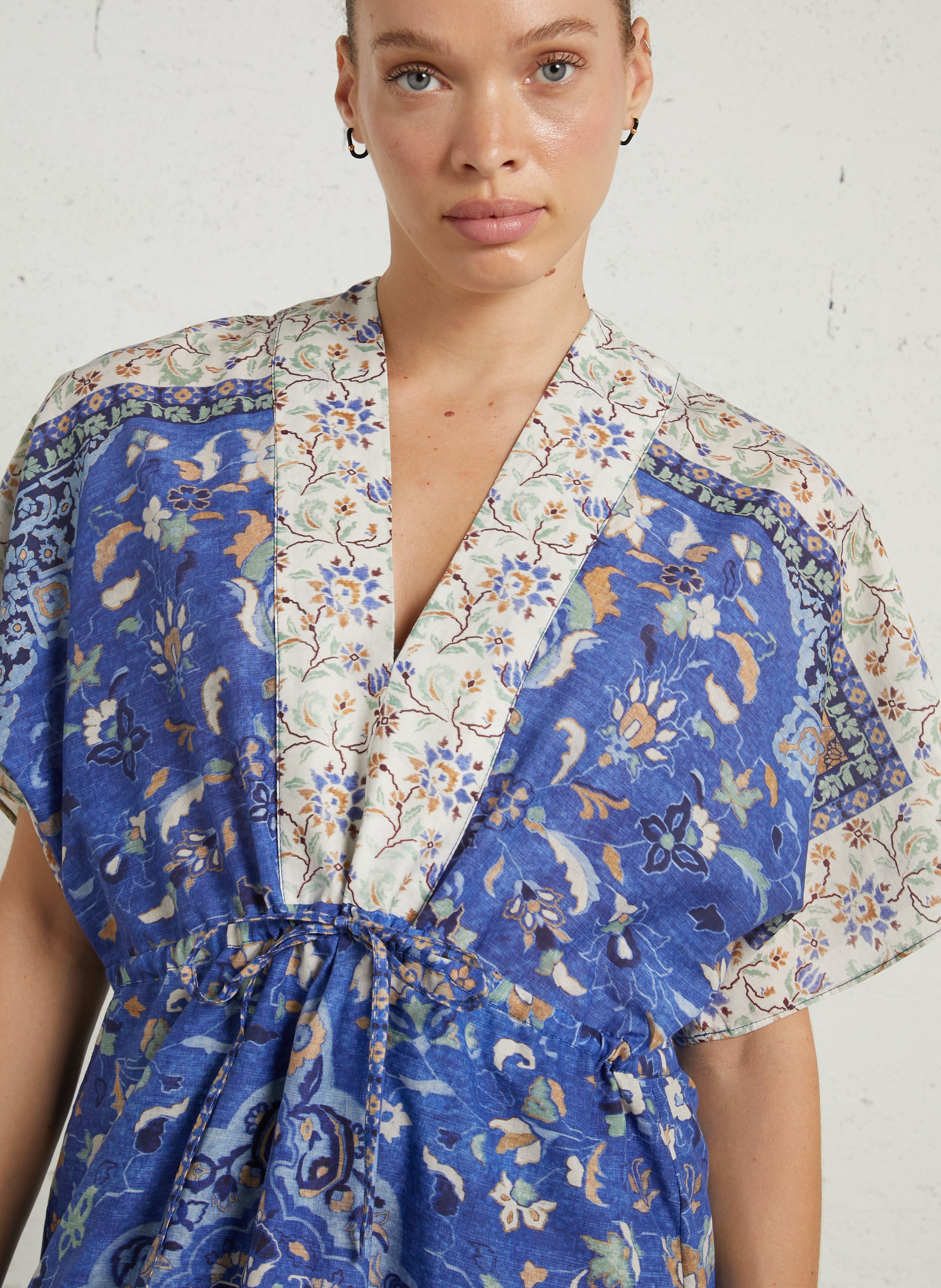 Lange jurk met V-hals en print SUD EXPRESS Blauw