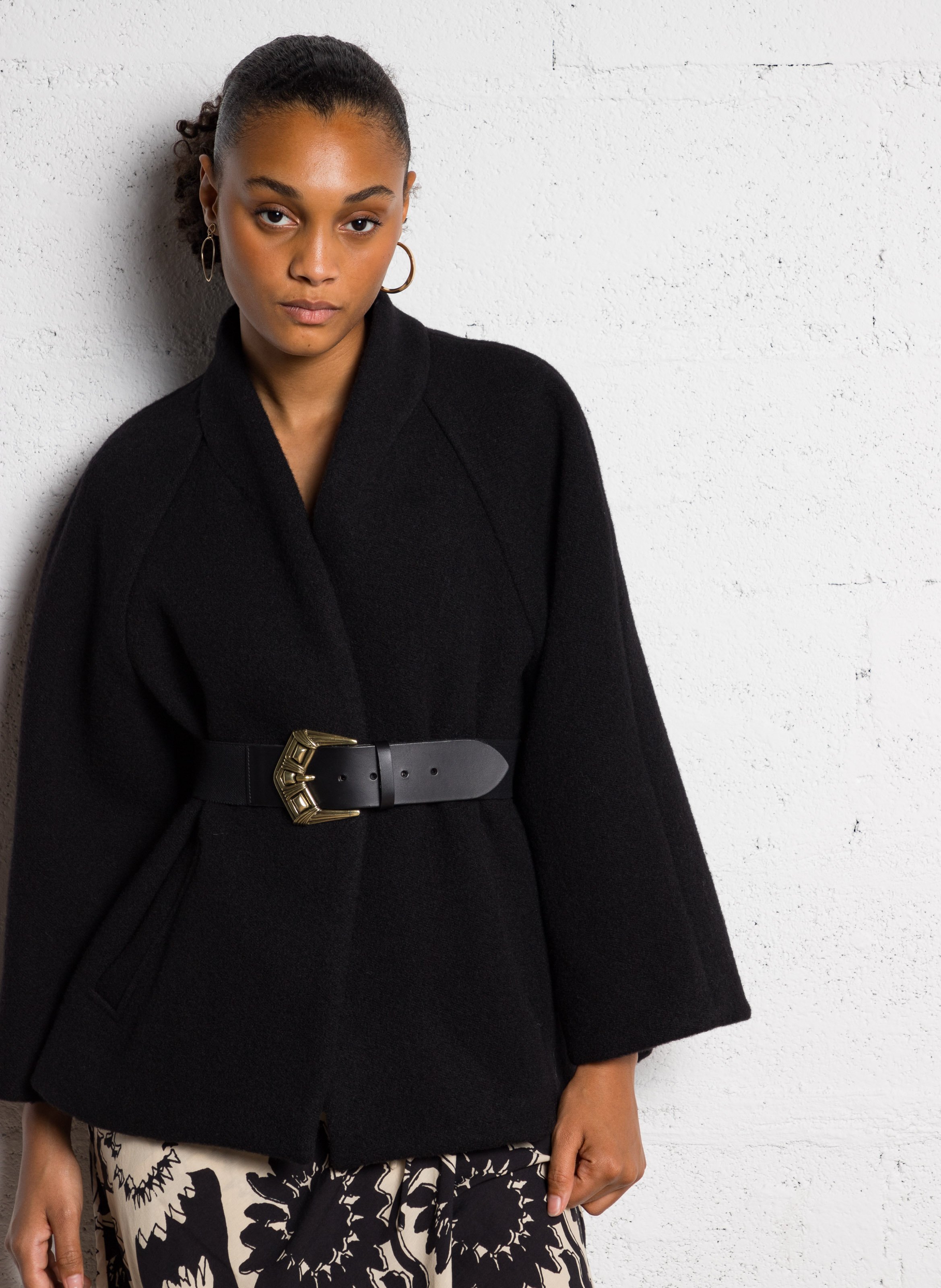 Cape droite col châle en laine BA&SH Noir