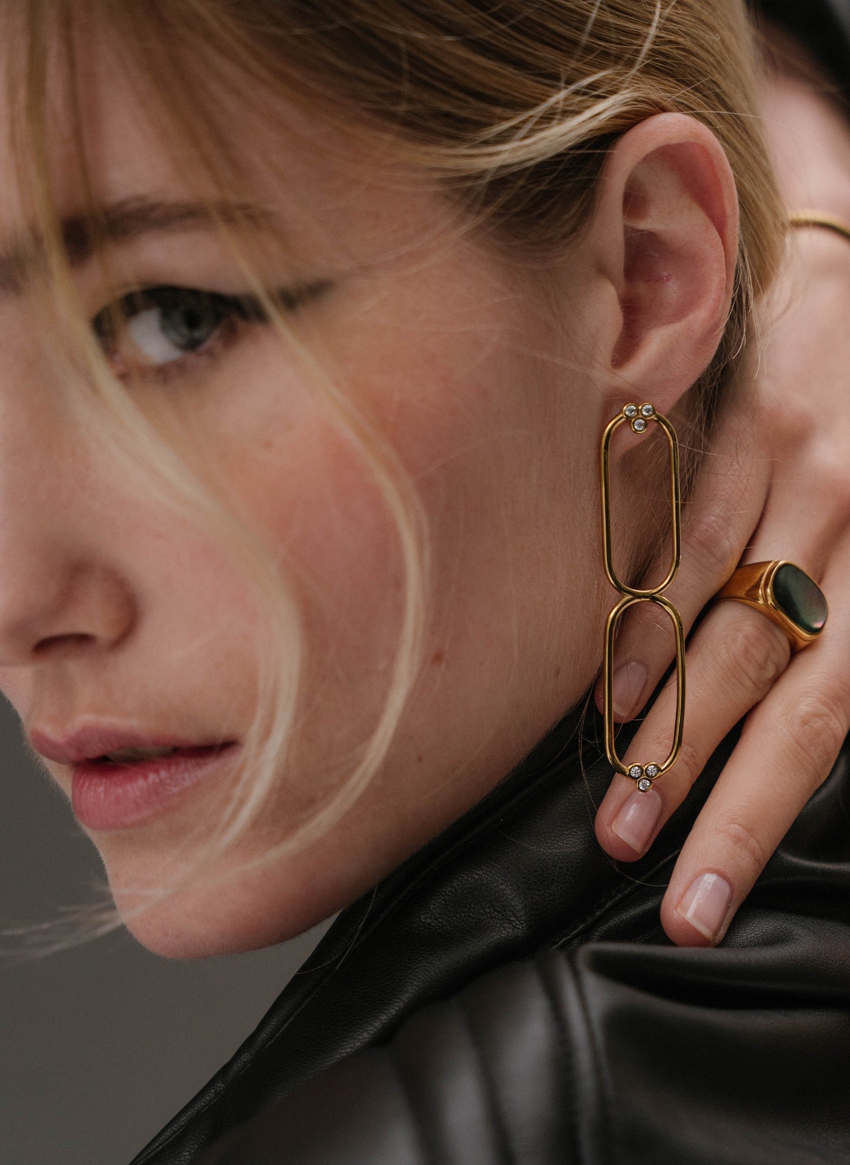 Ménétios dangling earrings AEC Paris White